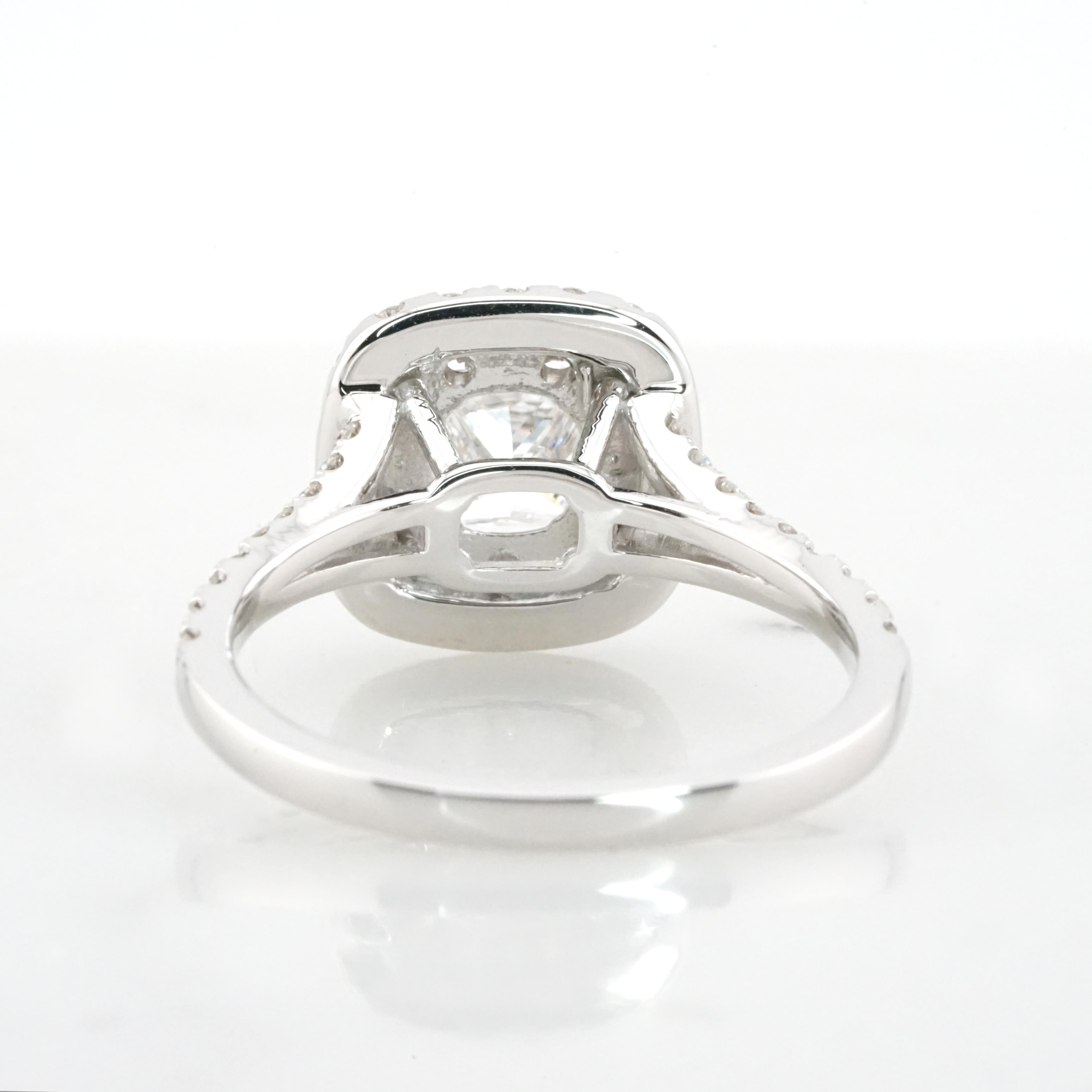 GIA Certified 1.01 Carat E VS2 Radiant Cut 14K White Gold Engagement Ring In New Condition For Sale In Chicago, IL