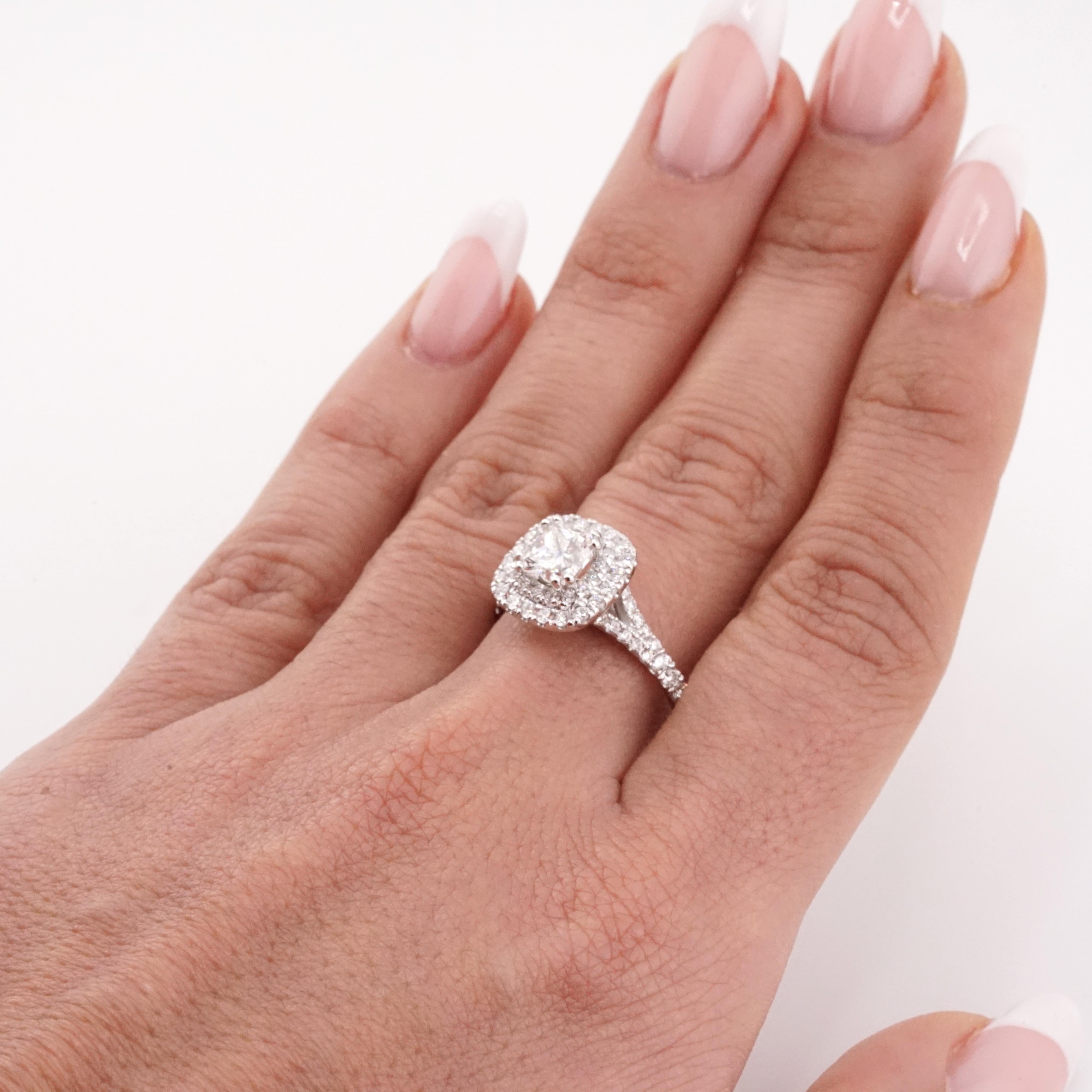 Women's GIA Certified 1.01 Carat E VS2 Radiant Cut 14K White Gold Engagement Ring For Sale