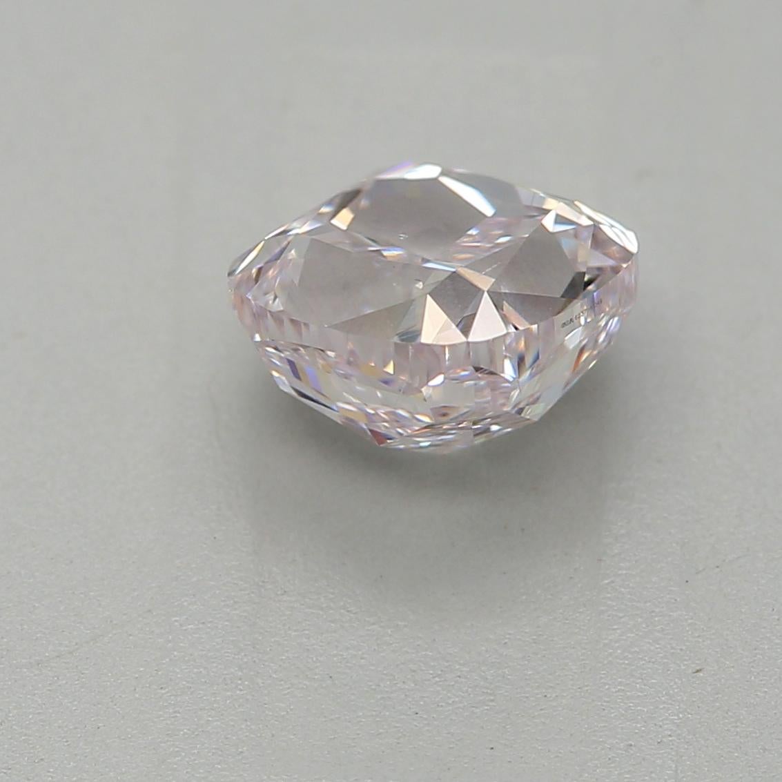 GIA Certified 1.01 Carat Faint Pink SI1 Clarity Diamond In New Condition For Sale In บางรัก, TH