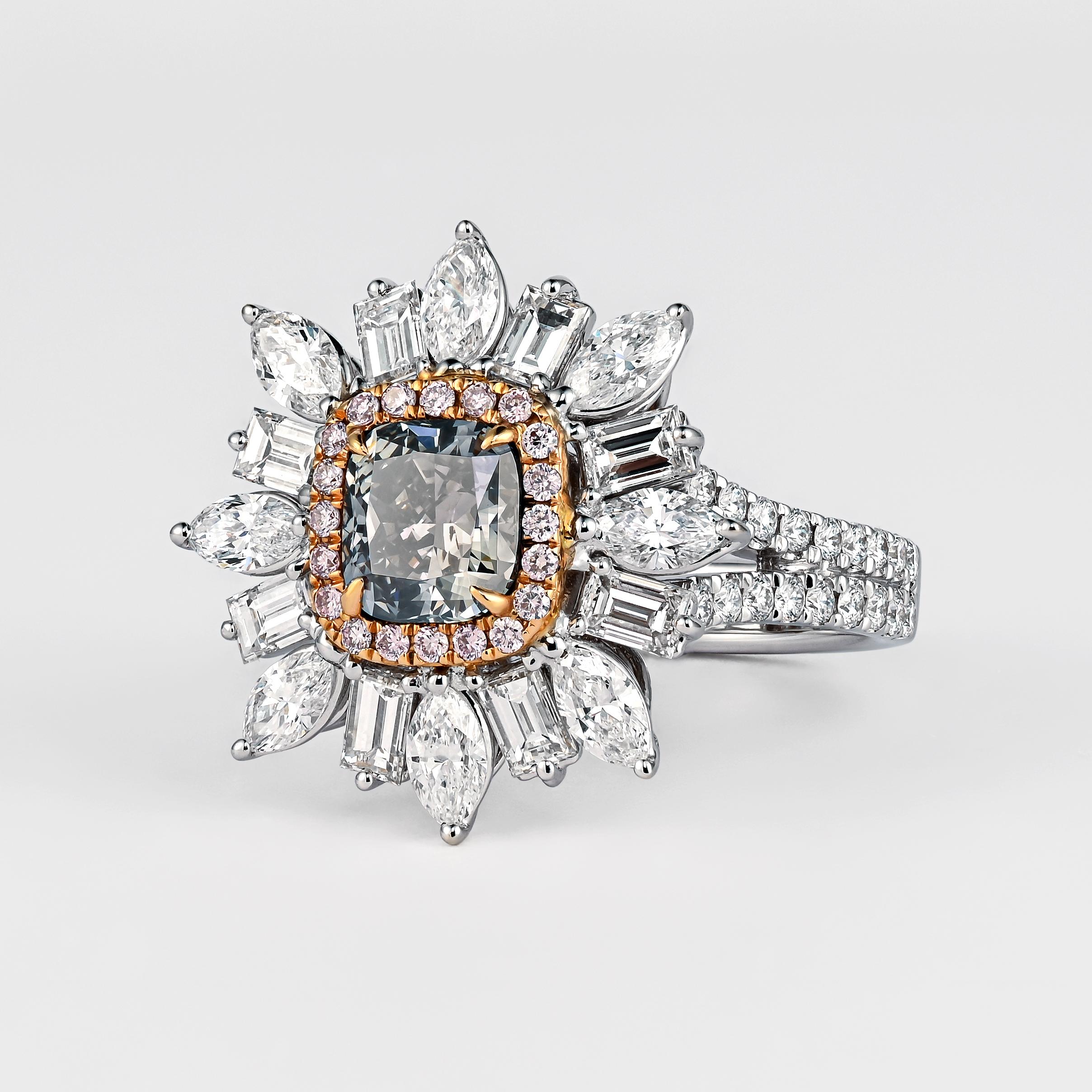 GIA zertifiziert 1,01 Karat Fancy Blue Diamond, Pink Diamond und Diamant 18K Ring (Kissenschliff) im Angebot