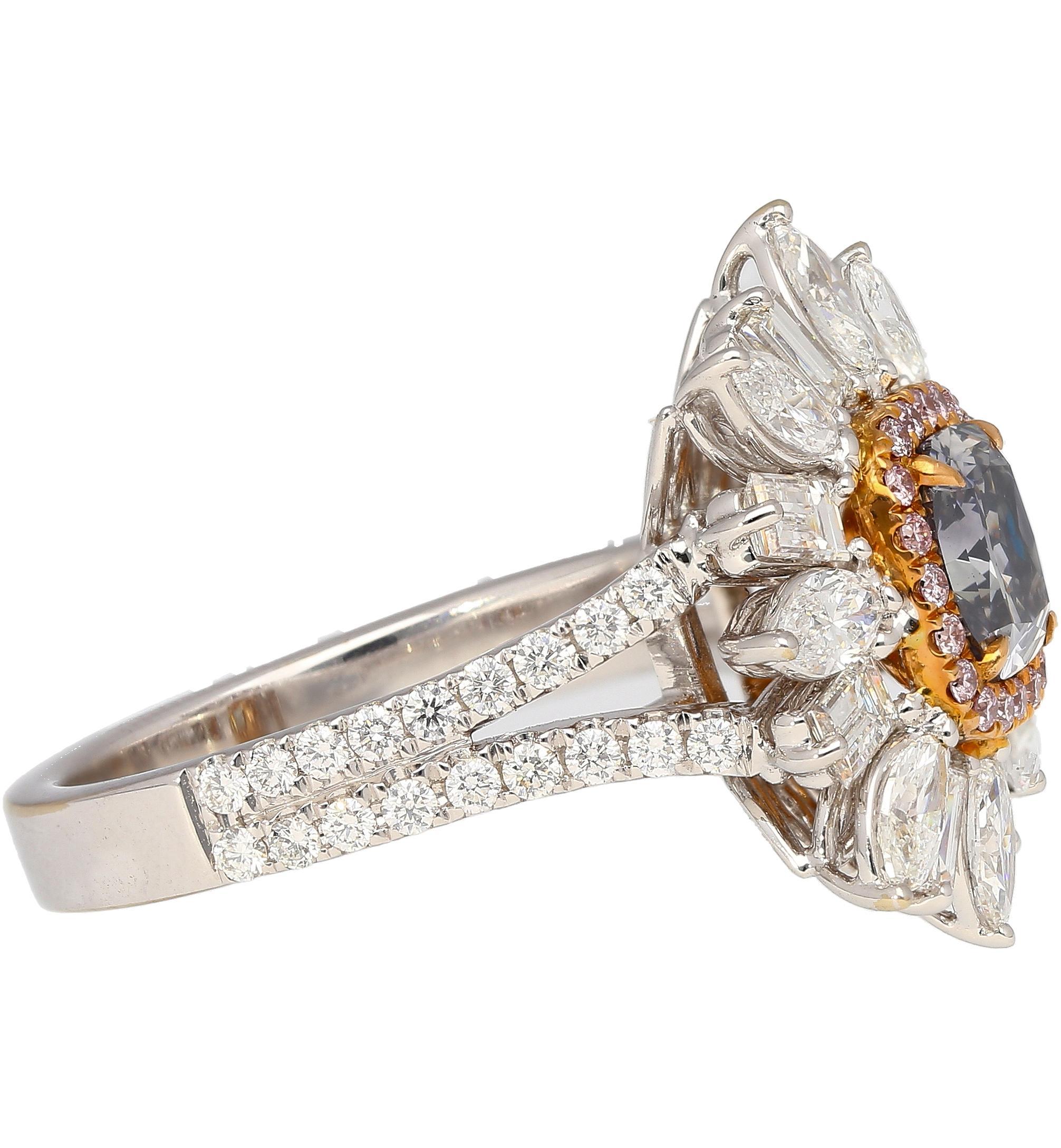 GIA Certified 1.01 Carat Fancy Blue Diamond, Pink Diamond and Diamond 18K Ring For Sale 3