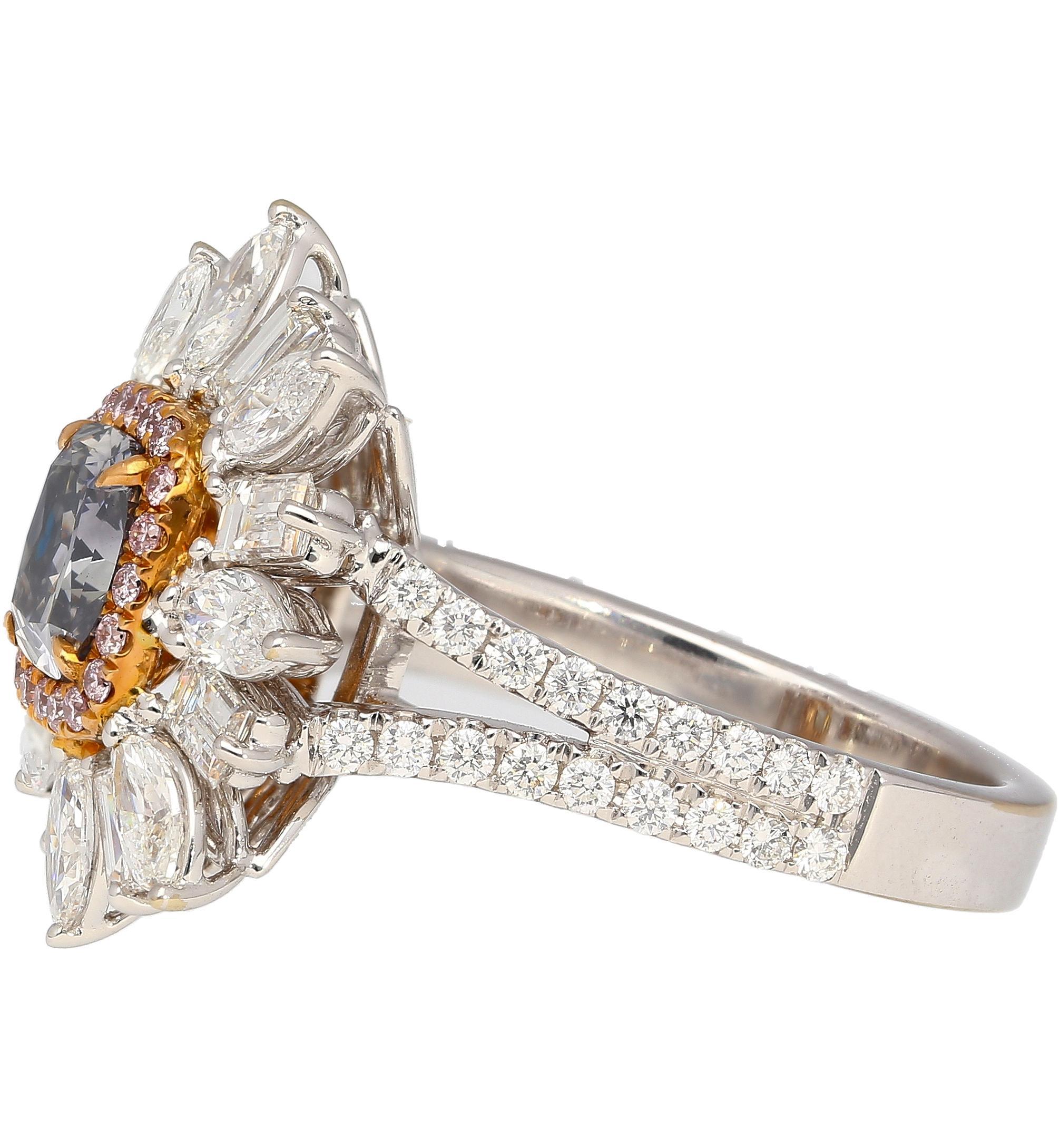 GIA Certified 1.01 Carat Fancy Blue Diamond, Pink Diamond and Diamond 18K Ring For Sale 4