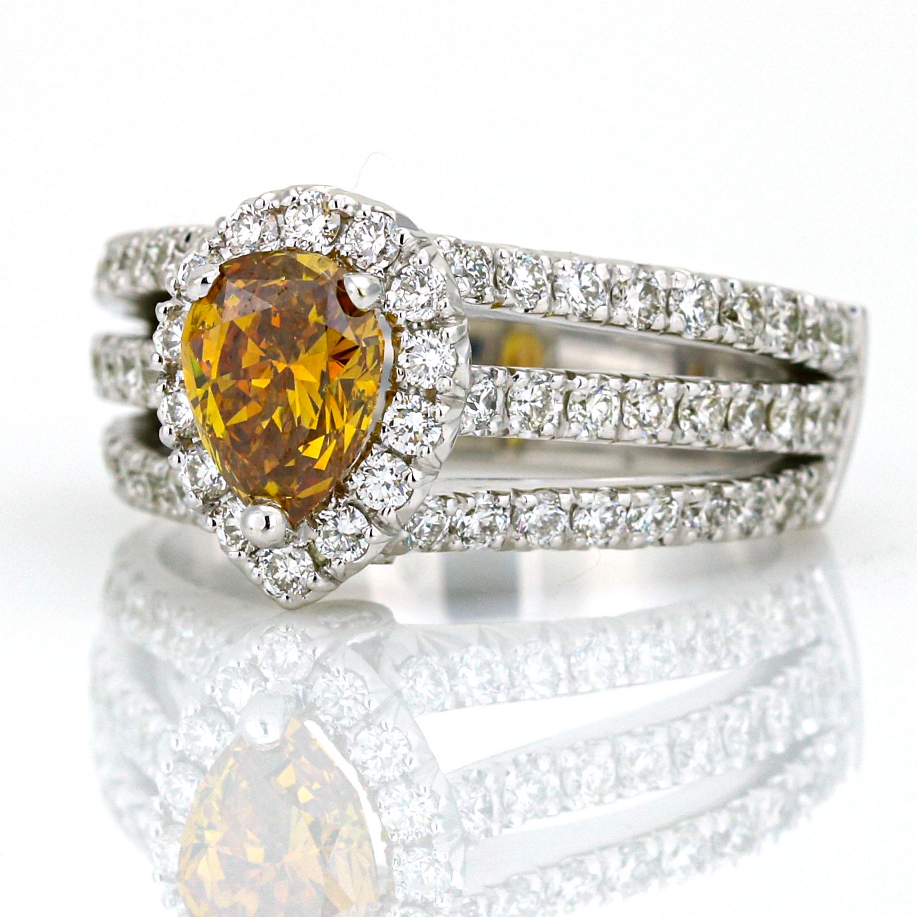 1.01 Carat 18k Gold GIA Certified Natural Fancy Orange Diamond Engagement Ring For Sale 2