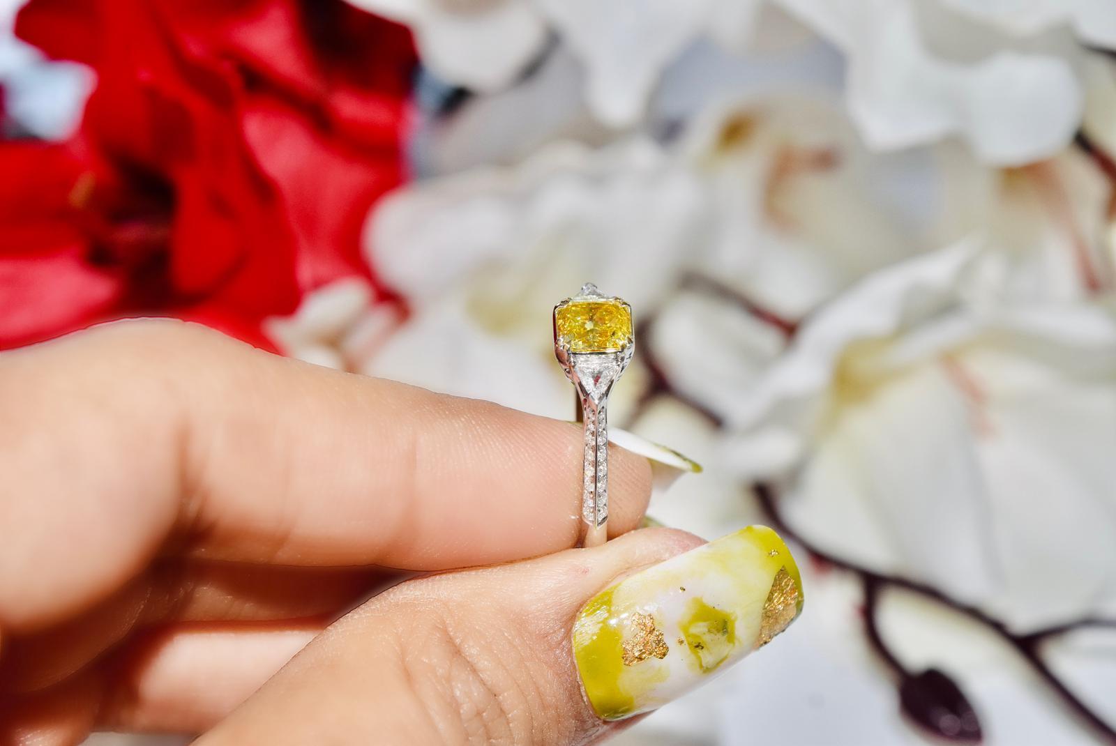 GIA Certified 1.01 Carat Fancy Deep Yellow Diamond Ring VS2 Clarity In New Condition For Sale In Kowloon, HK