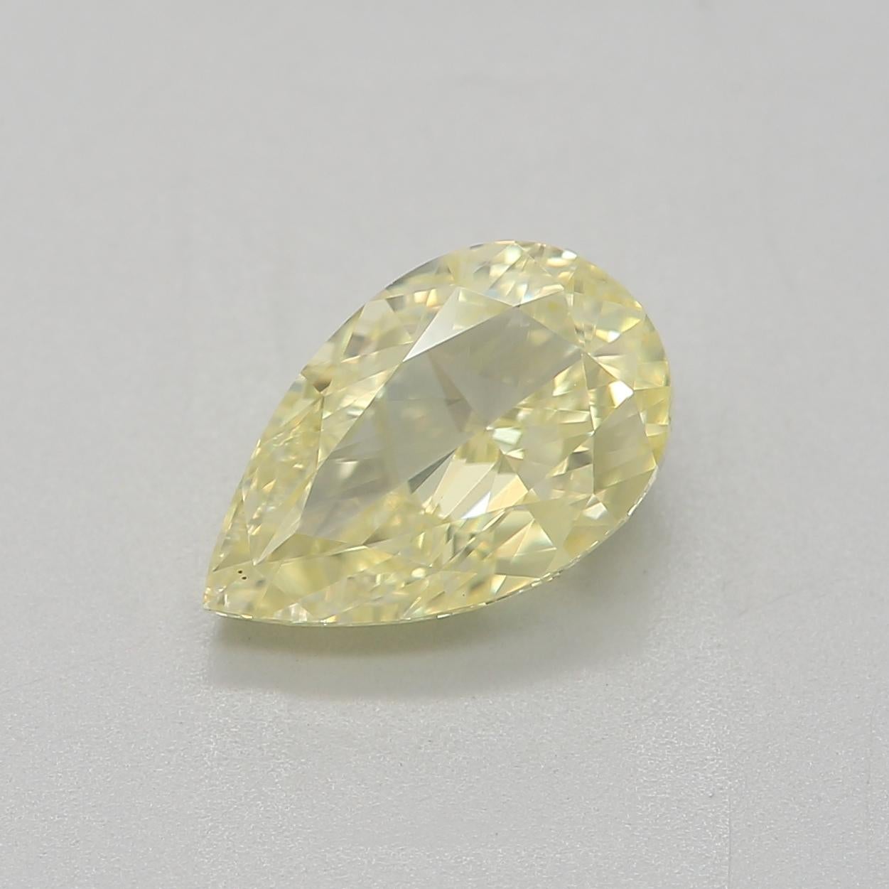Certificato: GIA 
Numero del rapporto: 6422379210
Forma e taglio: Pera
Peso in carati: 1.01 carati
Misure: 7,72 x 4,81 x 3,36 mm
Grado di colore: Giallo fantasia

CARATTERISTICHE DEL DIAMANTE:

Questo diamante giallo fantasia è un diamante vibrante