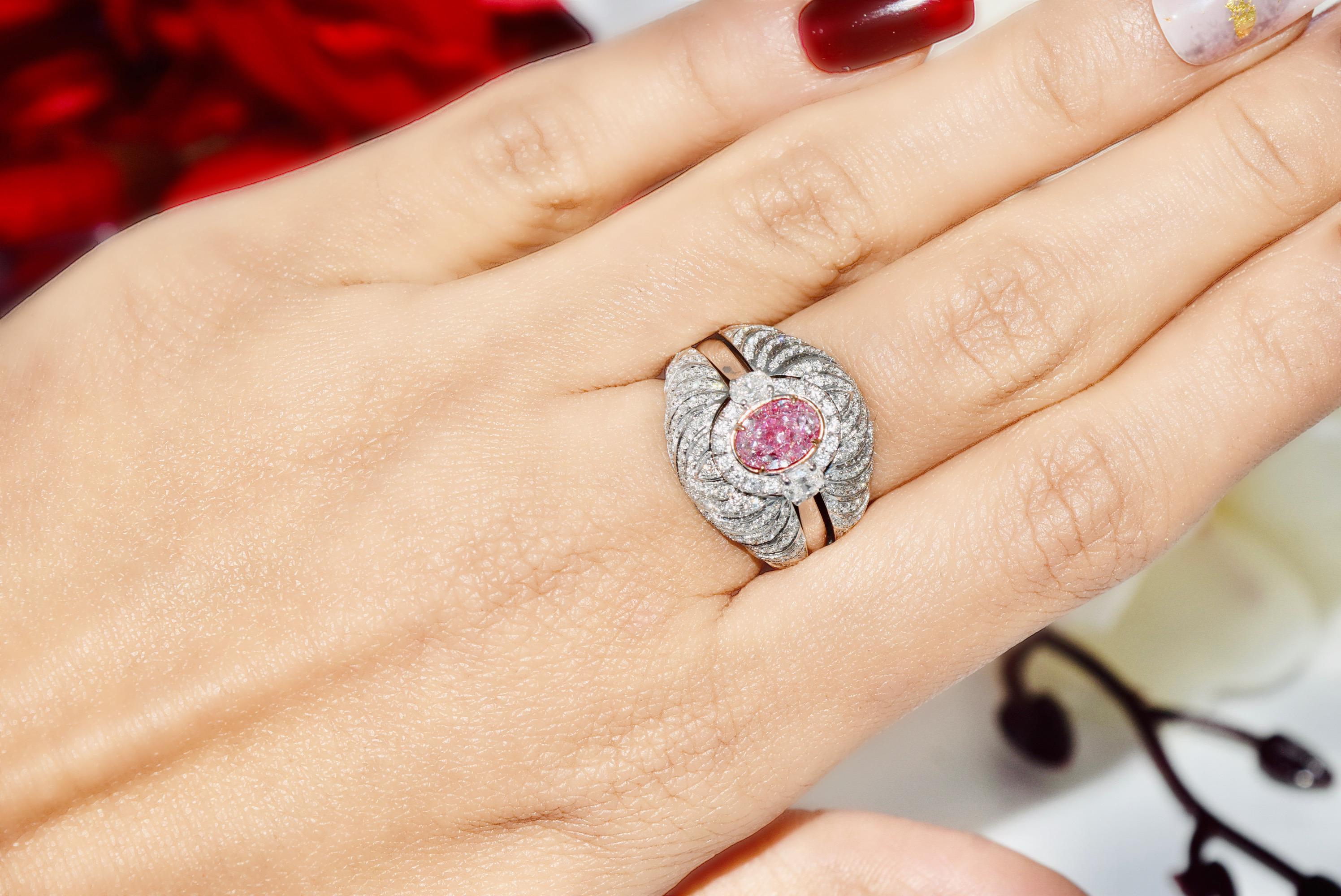Bague avec diamant ovale rose clair de 1,01 carat certifié par le GIA Unisexe en vente