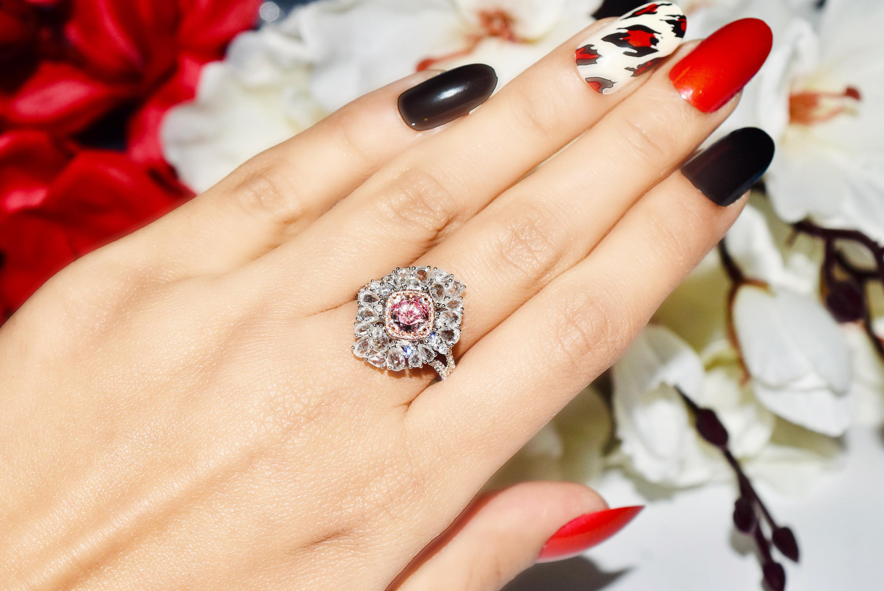 GIA Certified 1.01 Carat Light Pink VS2 Clarity Diamond Ring For Sale 6