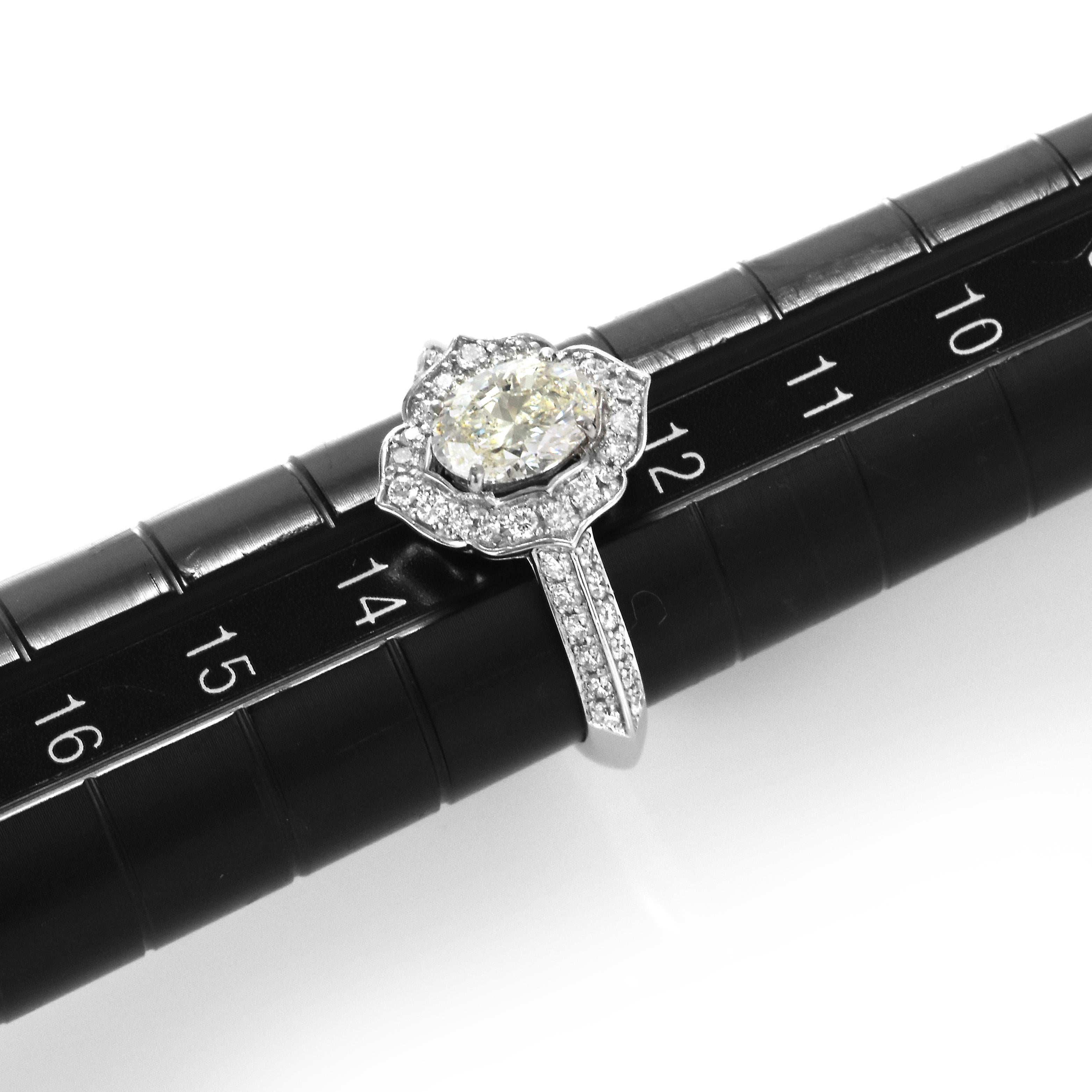 GIA Certified 1.01 Carat Natural InternallyFlawless Diamond Ring Set in Platinum For Sale 6