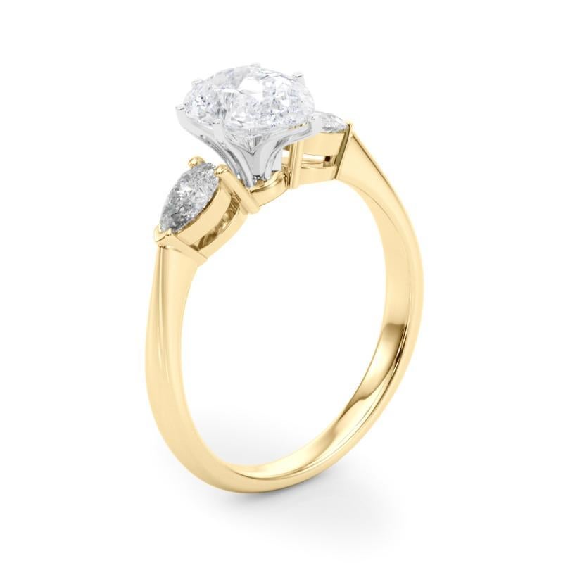 GIA Certified 1.01 Carat Pear East-West Three-Stone Diamond Ring in vendita 1