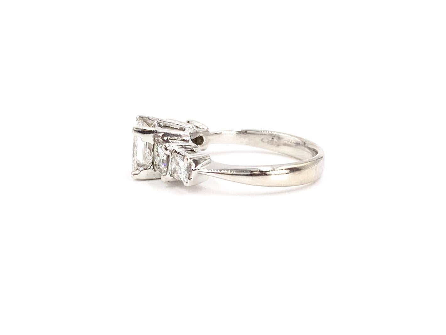 Contemporary GIA Certified 1.01 Carat Princess Cut Diamond Graduated Diamond Engagement Ring For Sale
