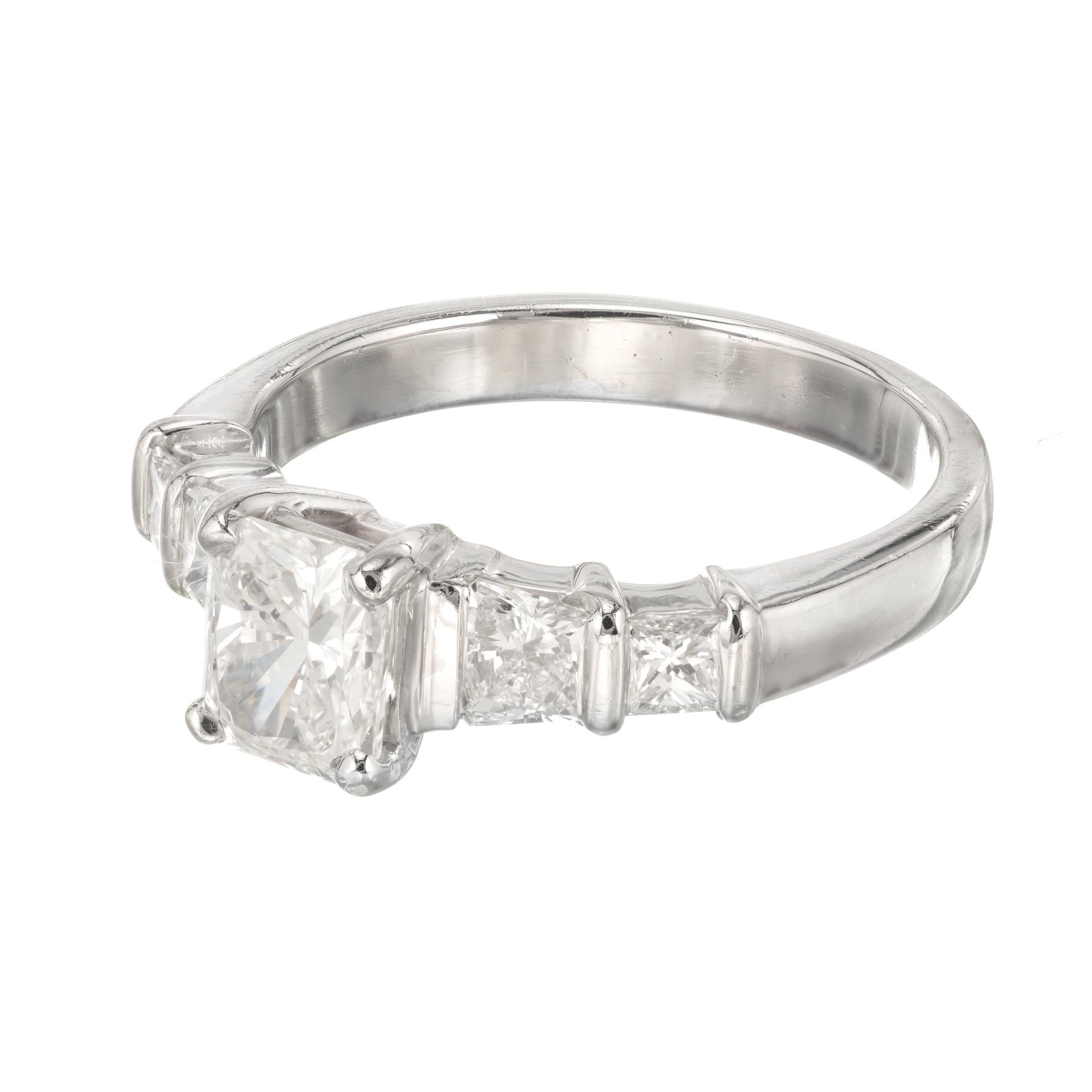 Modern GIA Certified 1.01 Carat Radiant Cut Diamond Platinum Engagement Ring For Sale