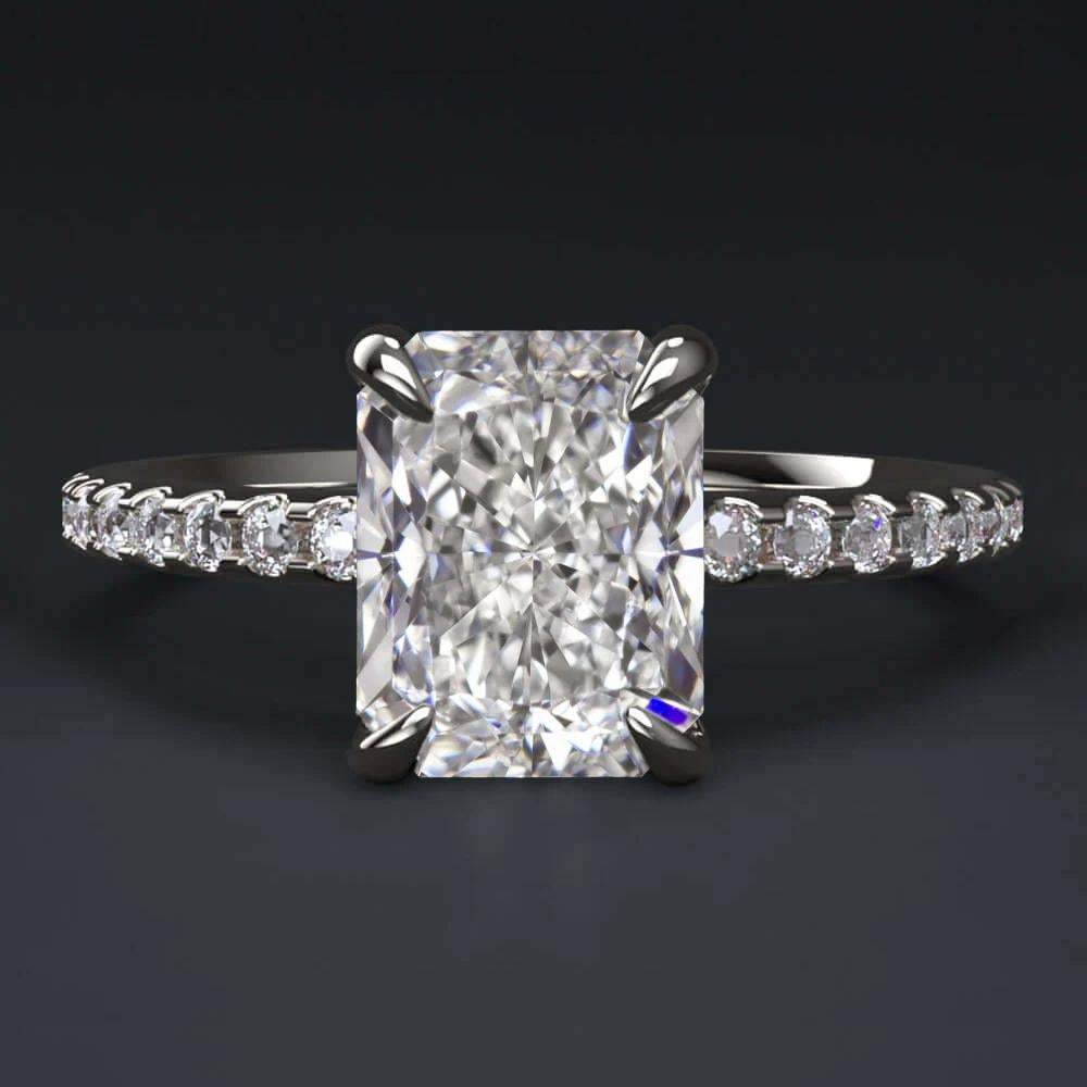 GIA Certified 1.01 Carat Radiant Cut Diamond Platinum Engagement Ring Corte radiante en venta