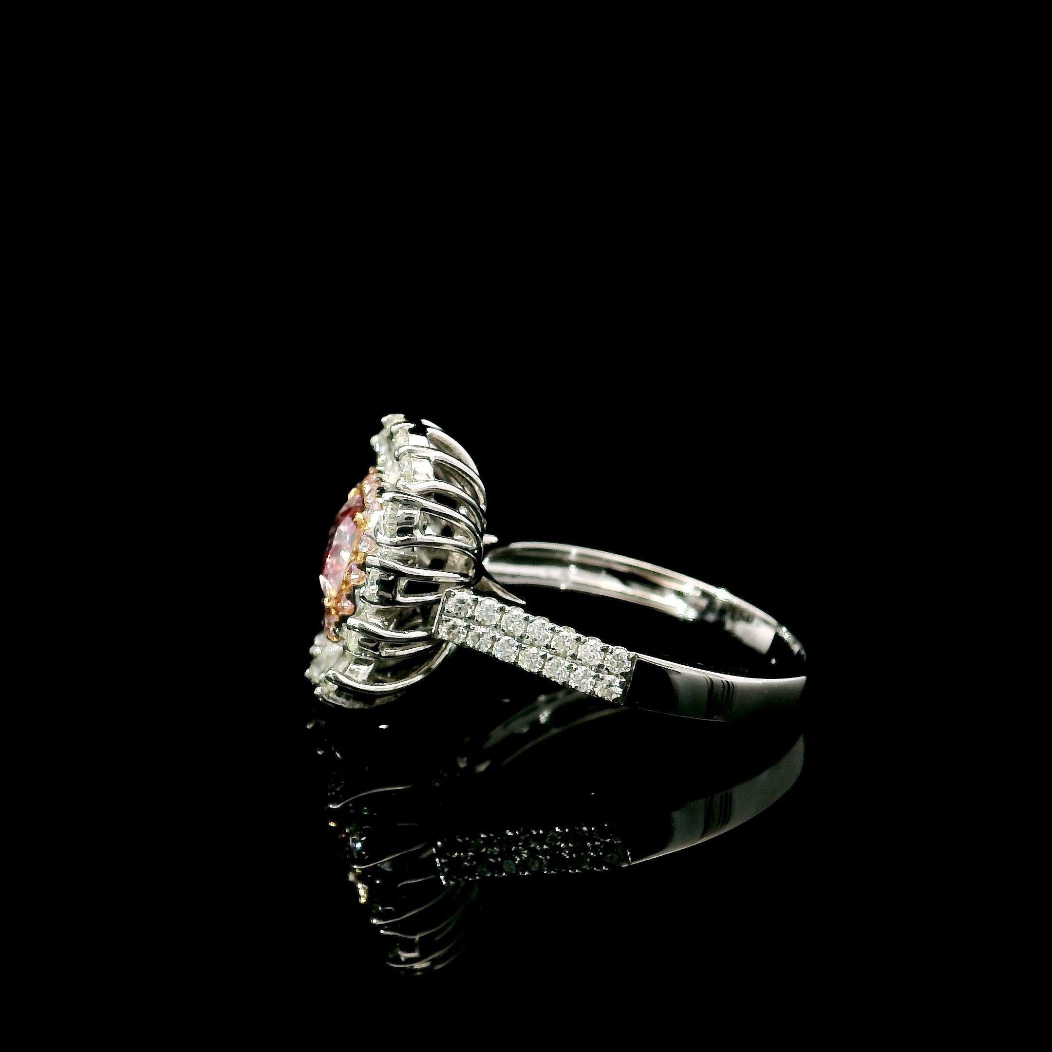 Women's or Men's GIA Certified 1.01 Carat Very Light Pink SI2 Clarity Diamond Ring For Sale