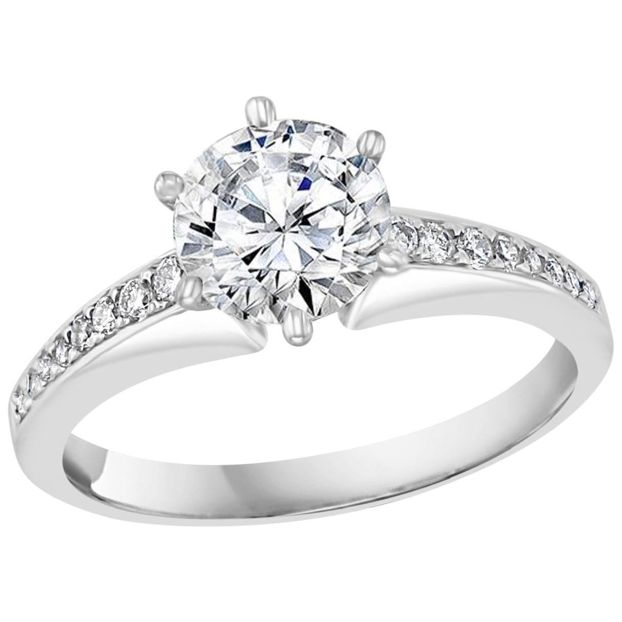 GIA Certified 1.01 Carat VS2, E Round Solitaire Diamond Engagement Platinum Ring For Sale