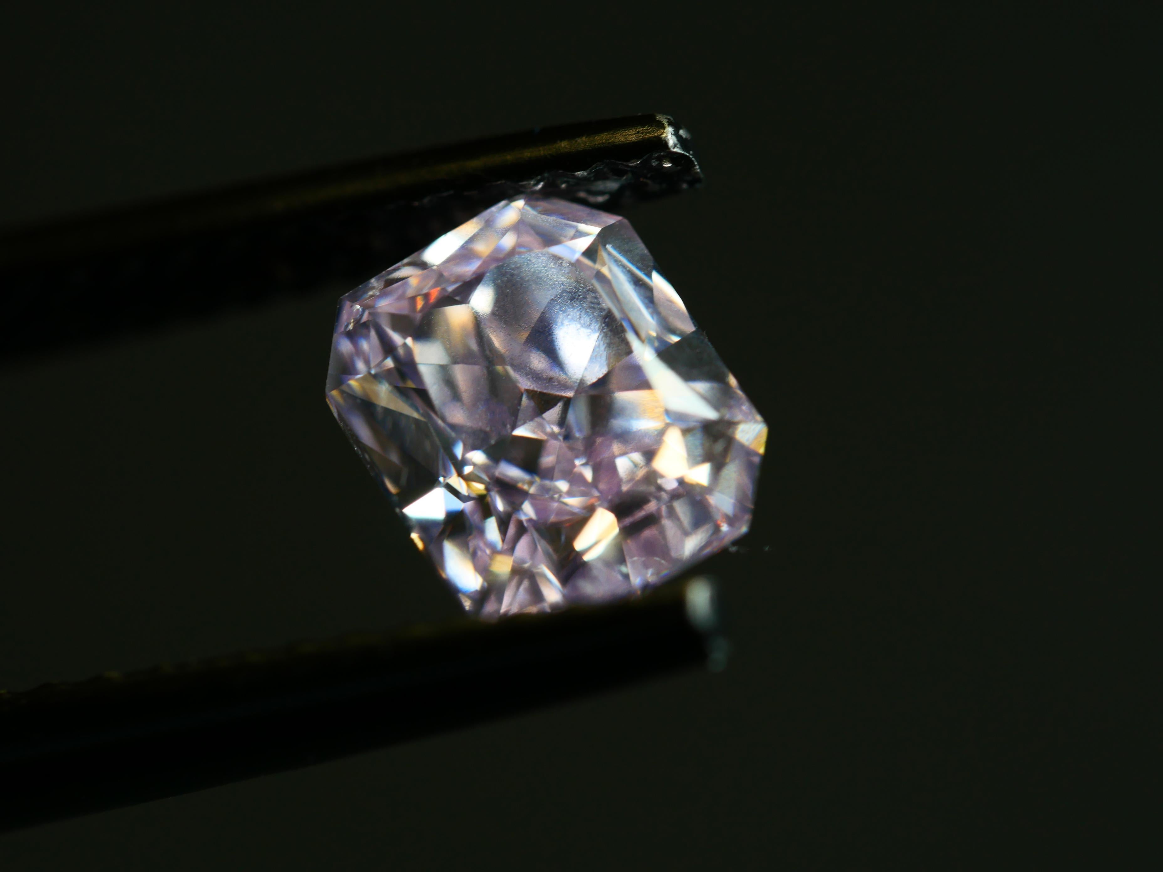 GIA Certified 1.01 Fancy Intense Pink Rectangular Brilliant Cut Diamond For Sale 7