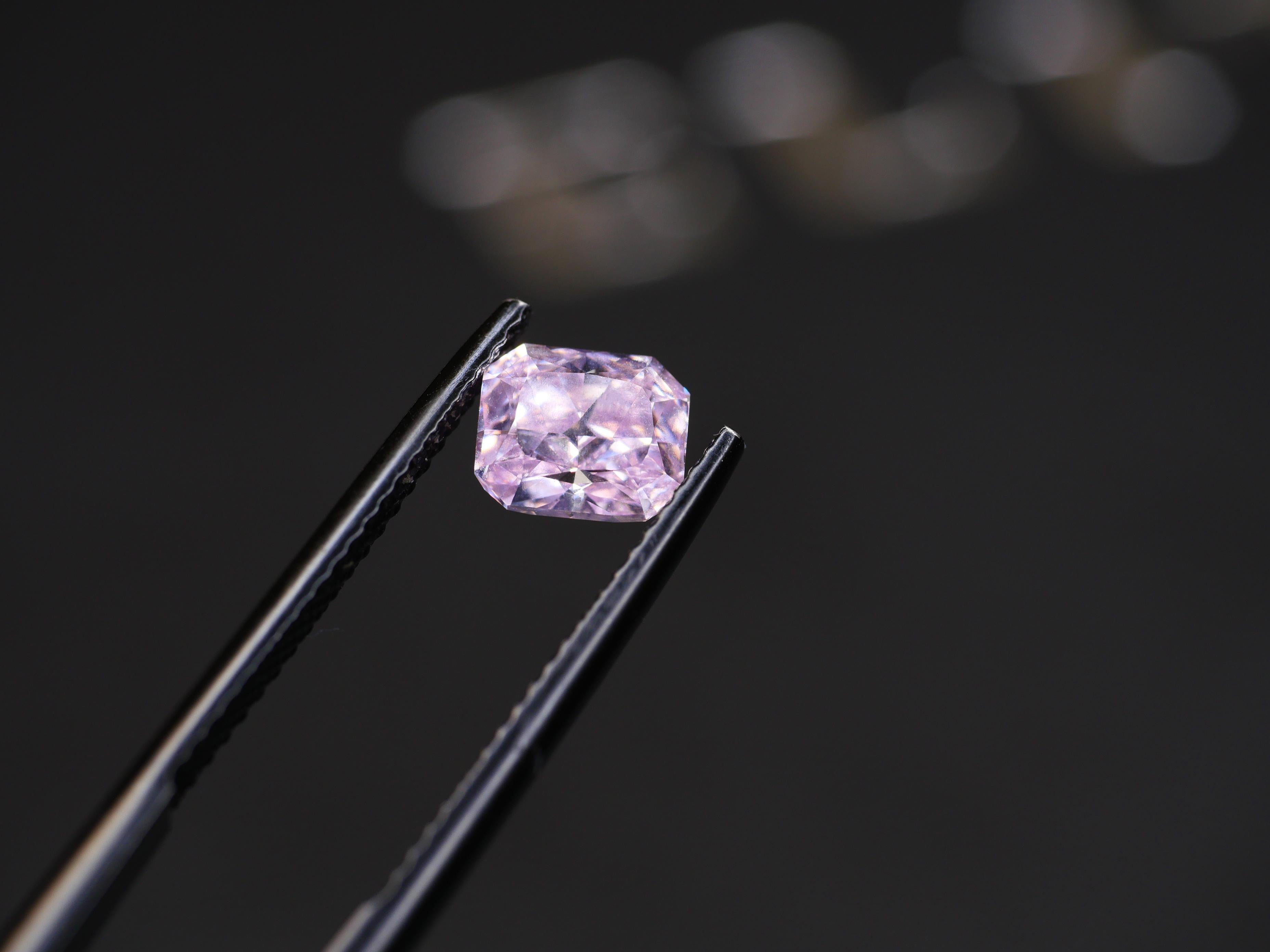 GIA Certified 1.01 Fancy Intense Pink Rectangular Brilliant Cut Diamond For Sale 5