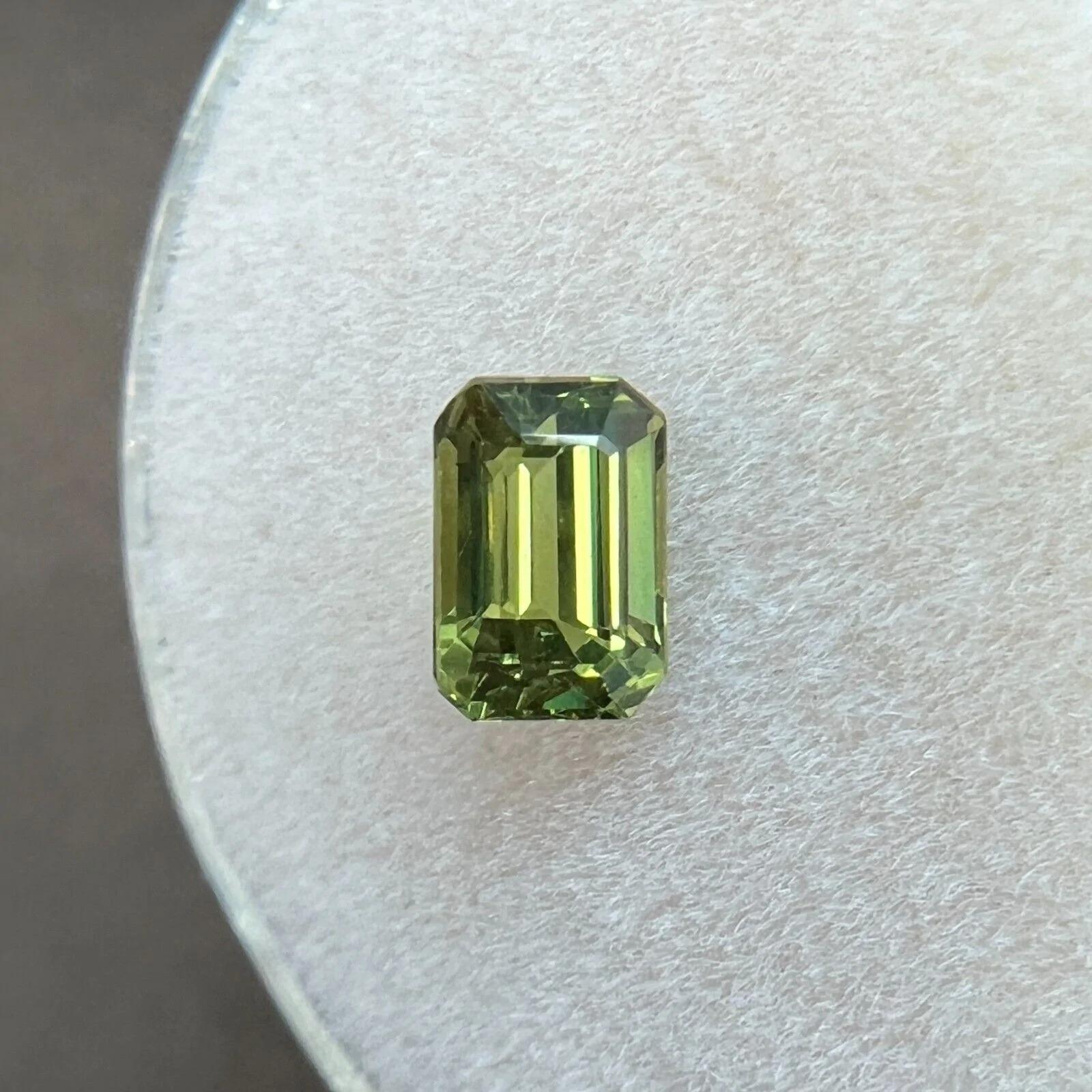 GIA Certified 1.01 Untreated Vivid Green Yellow Sapphire Emerald Octagon Cut Gem For Sale 2