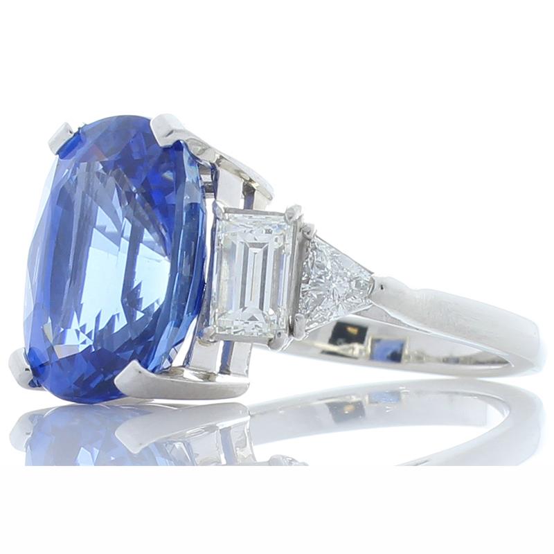 Contemporary GIA Certified 10.12 Carat Cushion Blue Sapphire & Diamond Cocktail Ring In Plat