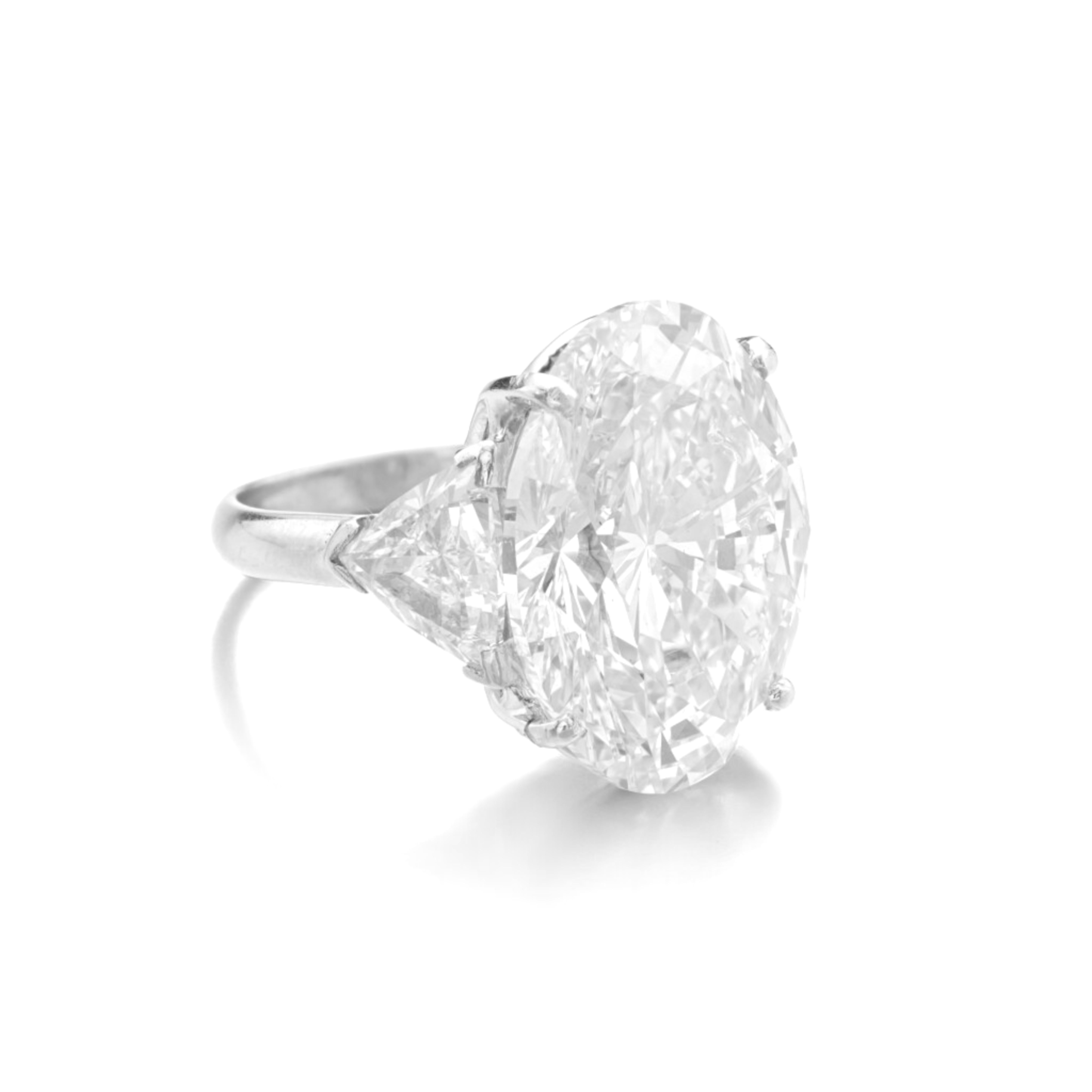 GIA Certified 10.16 Carat Oval Cut Diamond Platinum Ring In New Condition For Sale In Chicago, IL