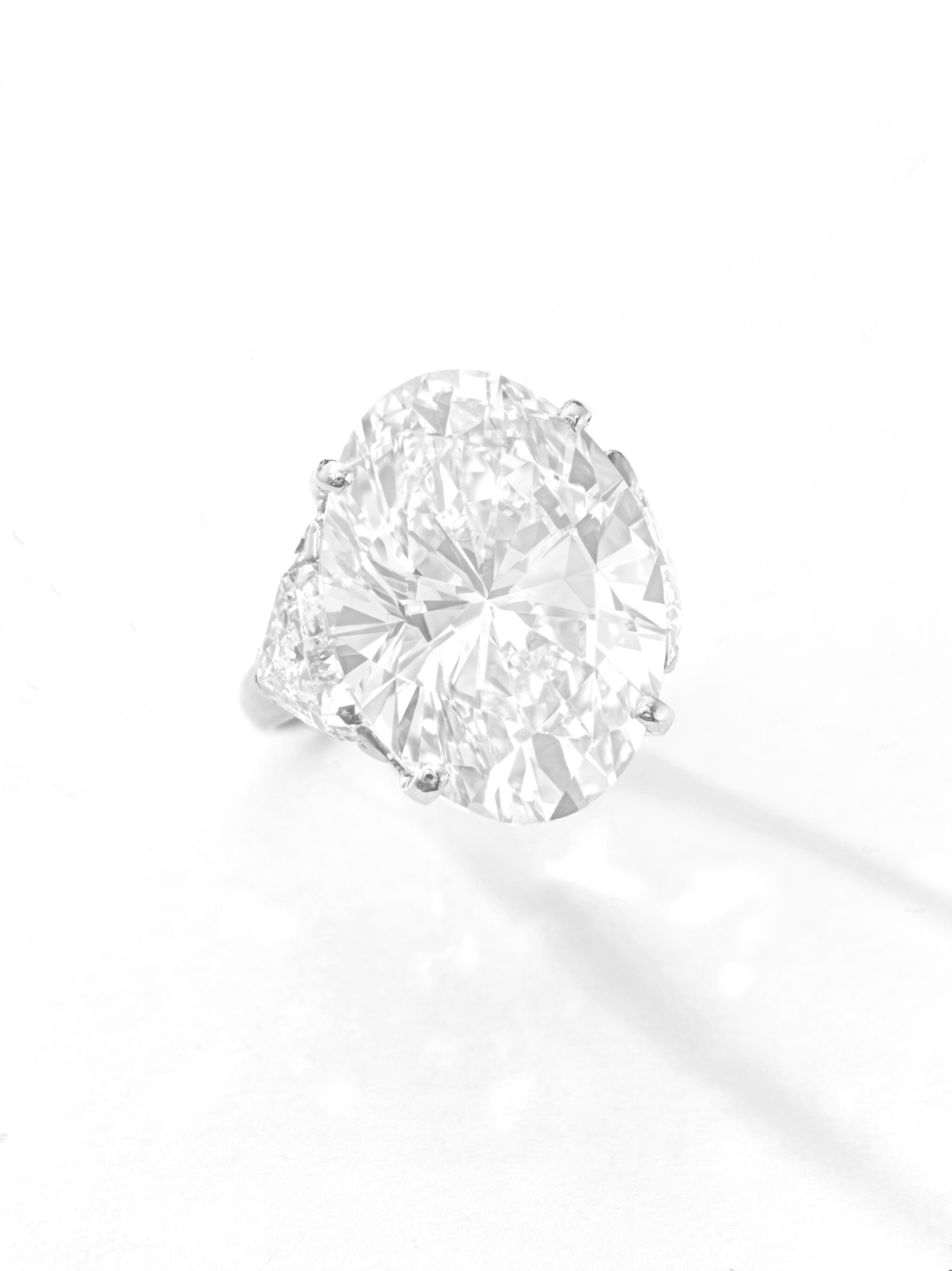 Women's or Men's GIA Certified 10.16 Carat Oval Cut Diamond Platinum Ring For Sale