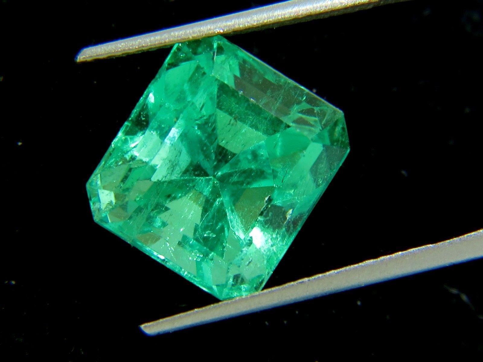 emerald green square