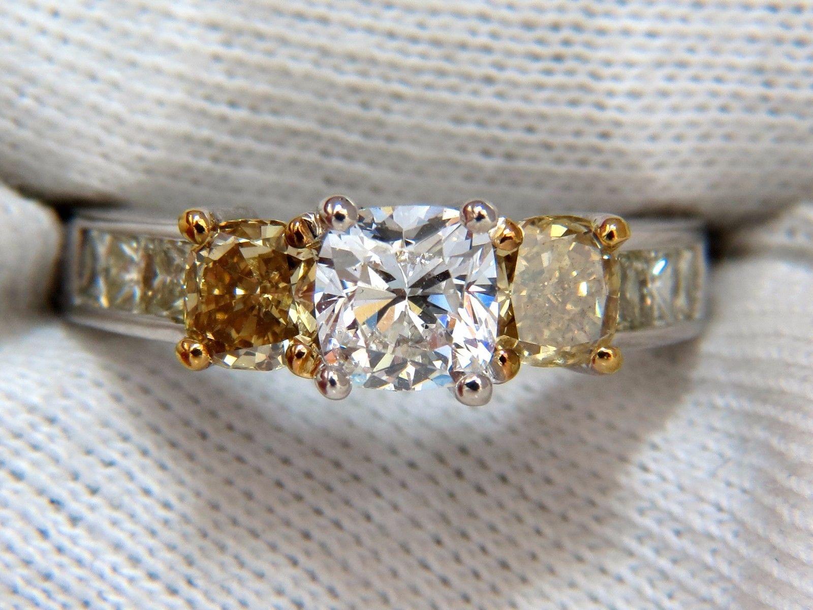 GIA certified 1.01ct Cushion cut diamond & 1.02ct fancy yellows ring 14k G/vvs2 For Sale 1