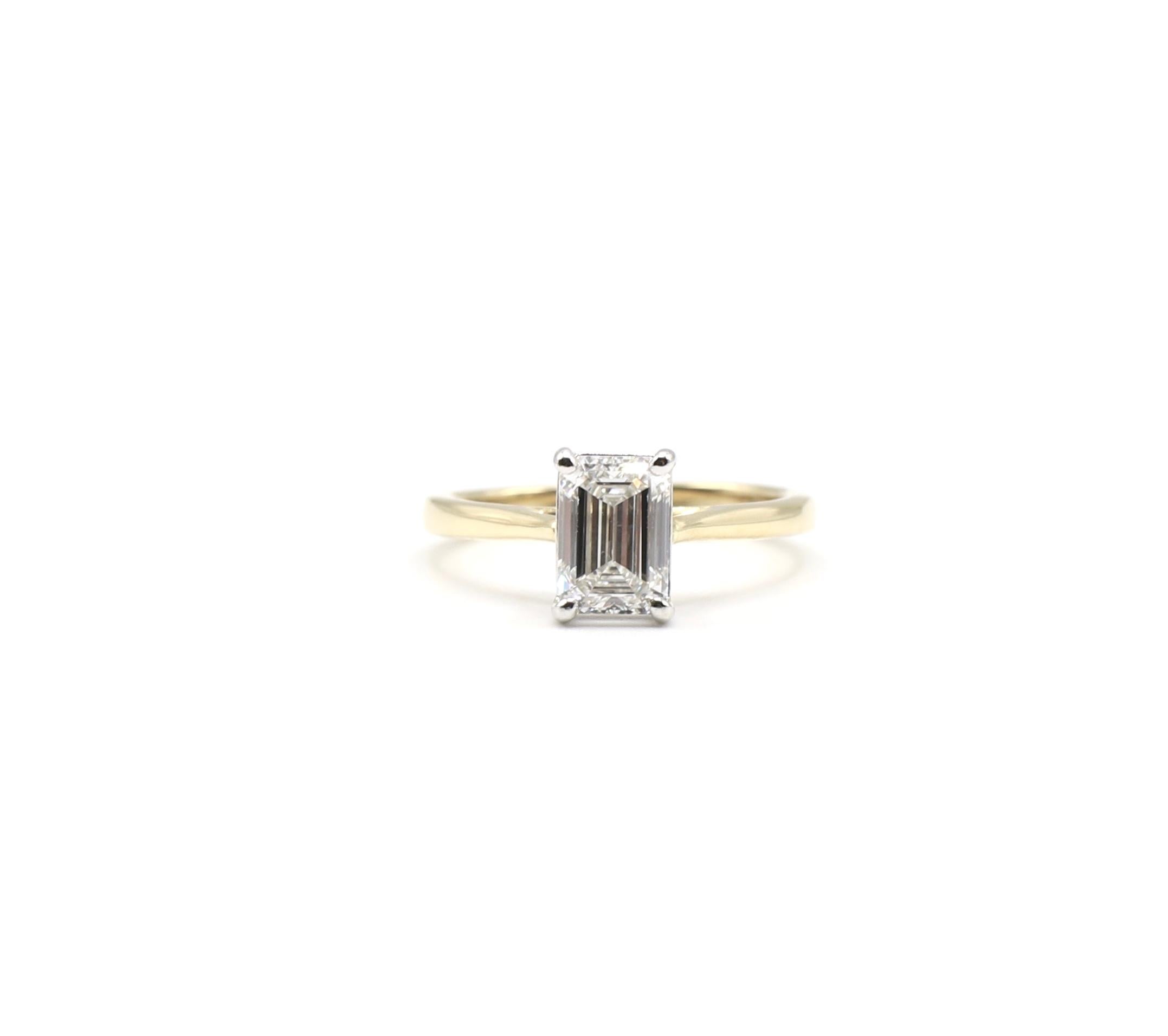 GIA Certified Emerald Cut 1.01ct G VS2 Diamond Solitaire Engagement Ring 14K Yellow Gold Size 4.25

GIA Report Number: 1149418646 (please note original GIA report pictured for details)
Shape: Emerald Cut
Carat weight: 1.01 ct
Color: G
Clarity: