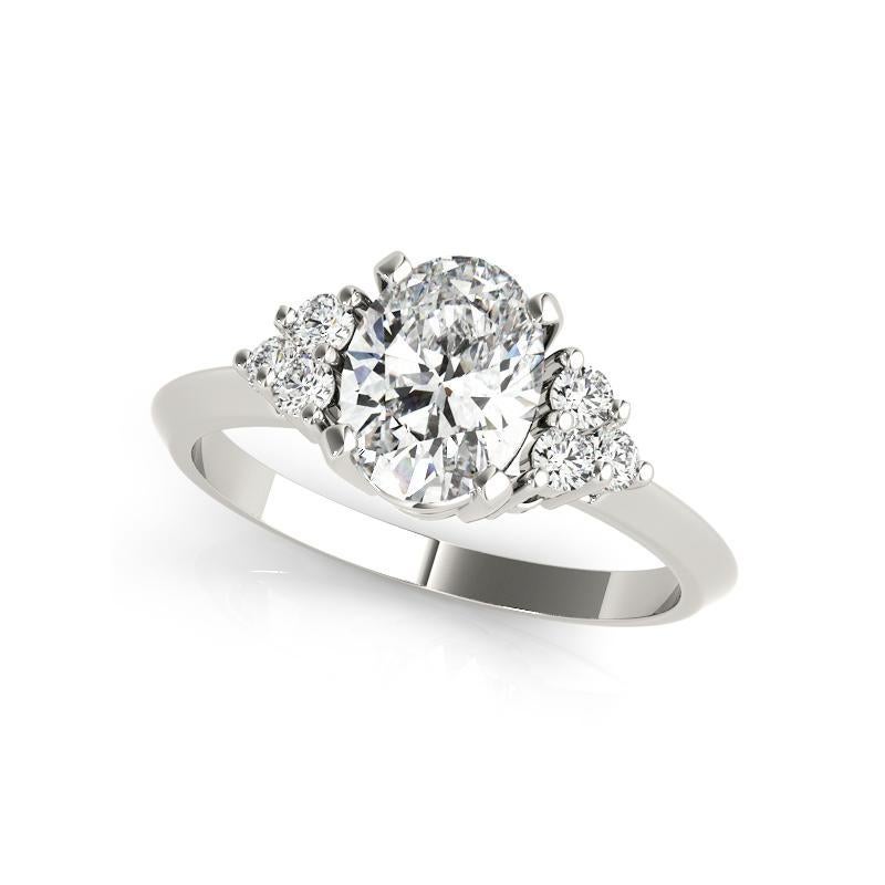 Anillo de diamantes en platino de 3 piedras, solitario ovalado y en racimo, certificado por GIA de 1,01 ct Corte oval en venta
