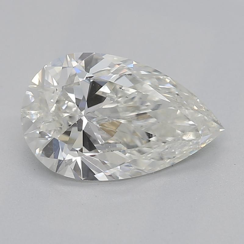 Ti presentiamo uno splendido anello con diamante che unisce l'eleganza a un motivo floreale unico. Questo pezzo presenta un'affascinante pietra centrale incastonata, un radioso diamante a pera di 1,01 , con un raffinato I e SI1. La fascia è