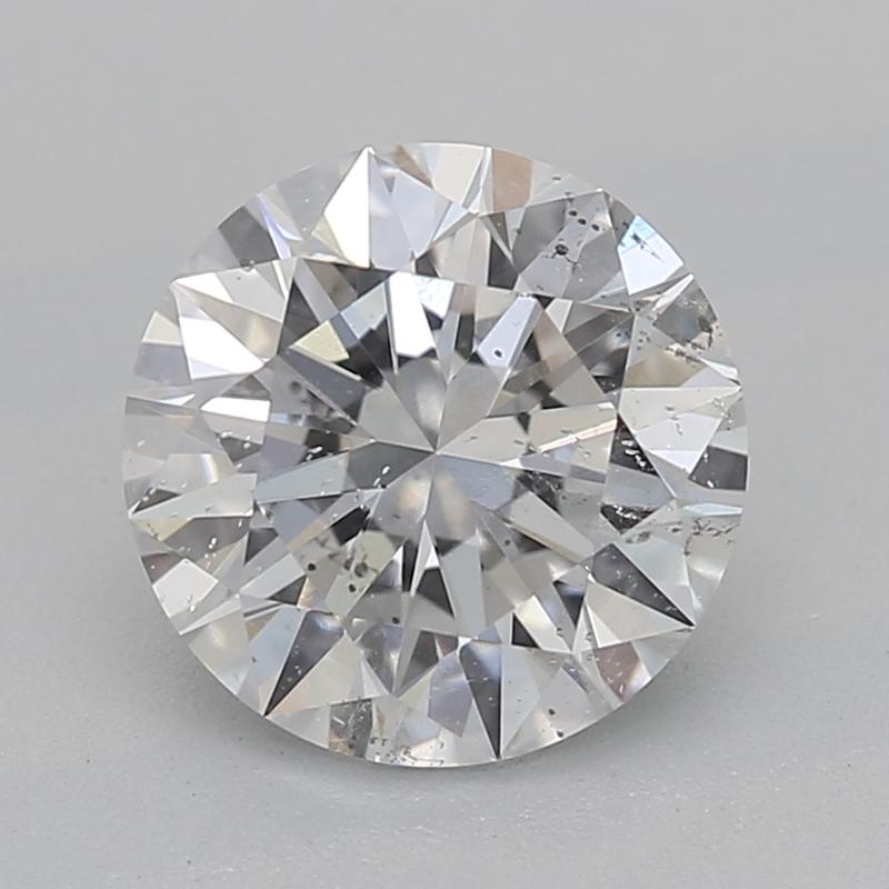 Questo anello con diamante, che unisce l'eleganza classica al design contemporaneo, è caratterizzato da uno splendido solitario con diamante rotondo del peso di 1,01 e classificazione D e SI2. Le sfaccettature scintillanti del diamante centrale sono