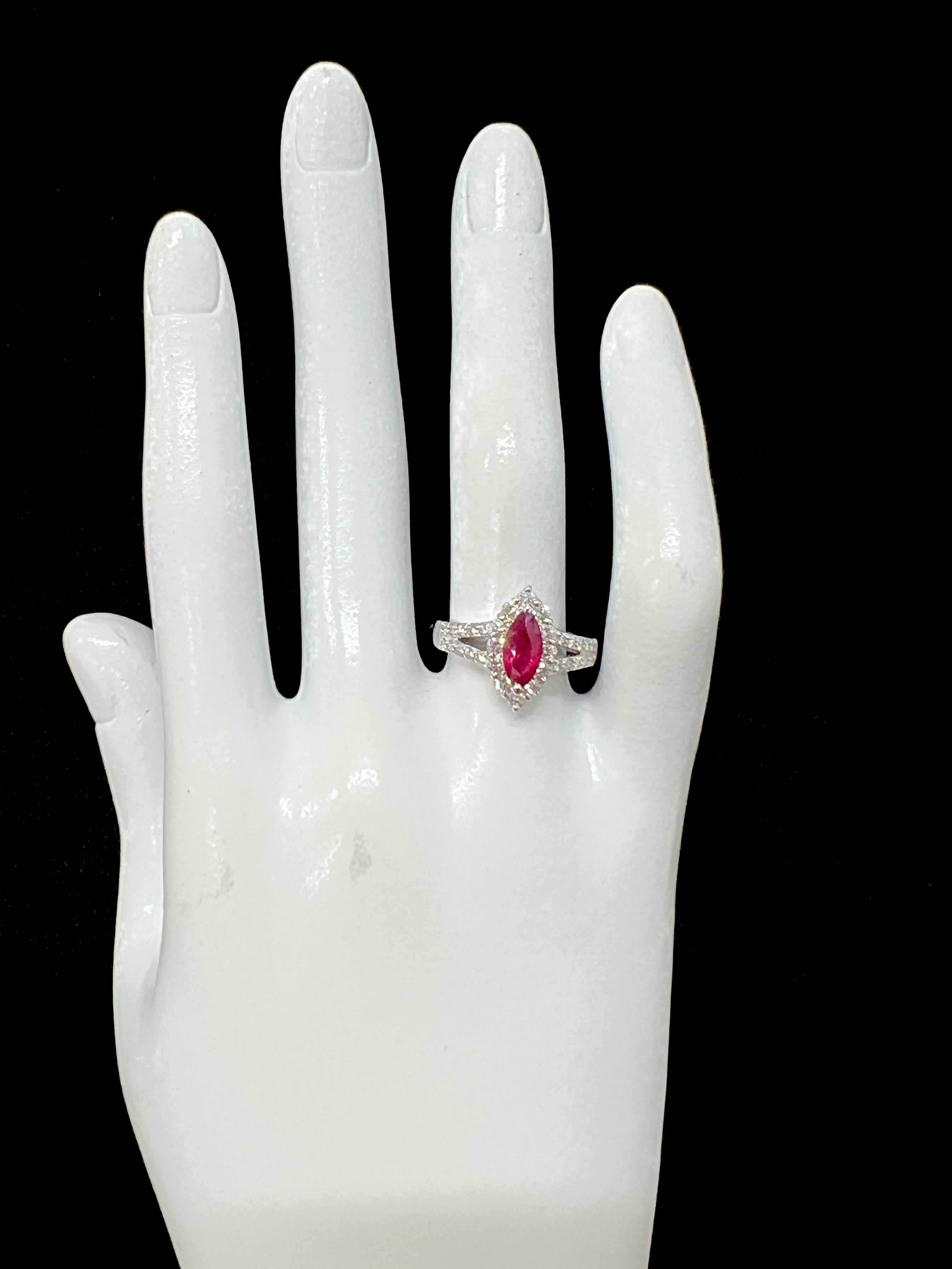 GIA Certified 1.02 Carat Burmese, Pigeon's Blood Color Ruby Ring set in Platinum For Sale 1