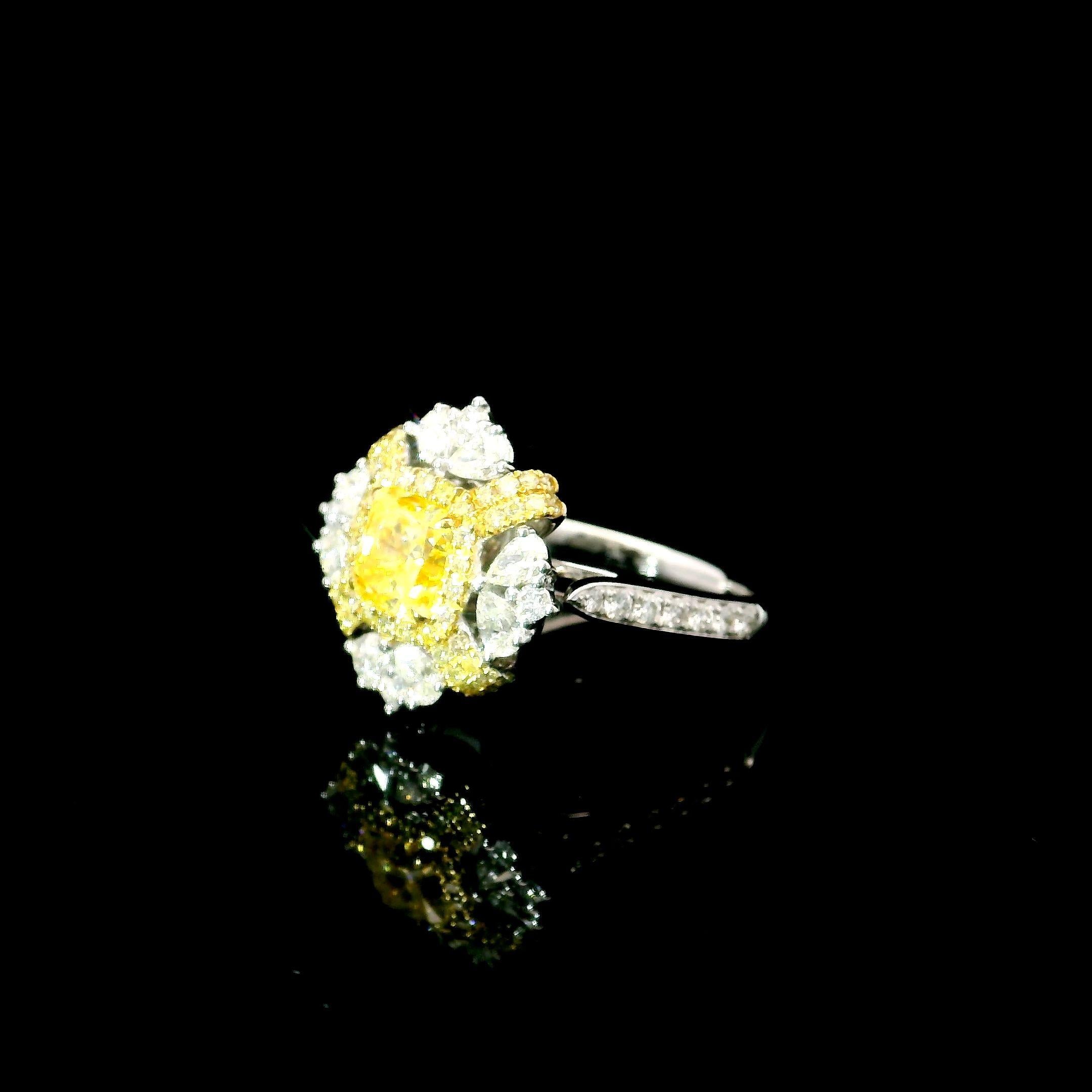 GIA Certified 1.02 Carat Fancy Intense Yellow I1 Clarity Diamond Ring In New Condition For Sale In บางรัก, TH