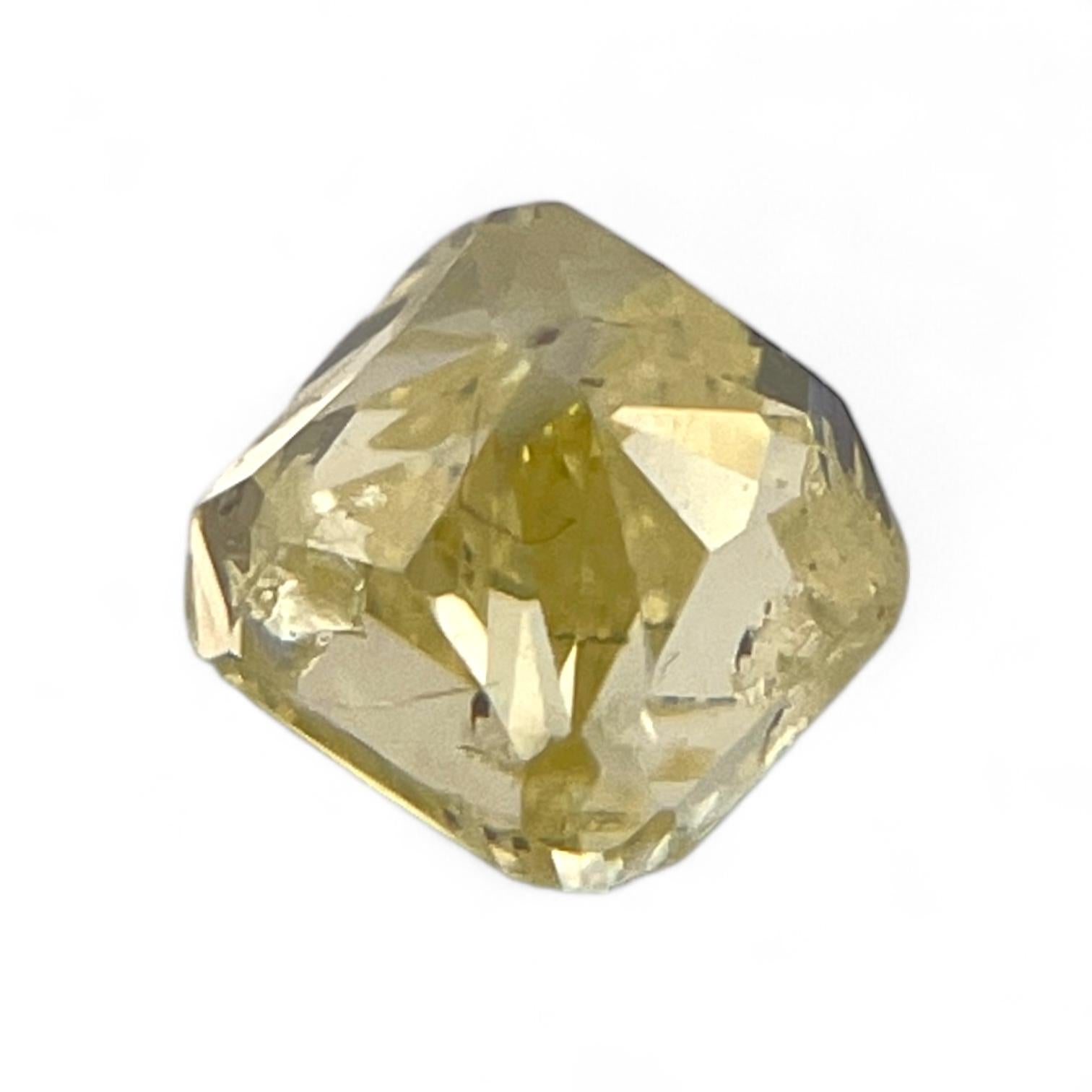 DESCRIPTION DE L'ARTICLE

Forme de la pierre : Coussin
Poids du diamant : 1,02 carat
Couleur : Jaune intense fantaisie
Dimensions : 5,20 x 5,13 x 3,96 mm
Symétrie : Excellent
Polonais : Excellent
Fluorescence : Aucune
Laboratoire de certification :