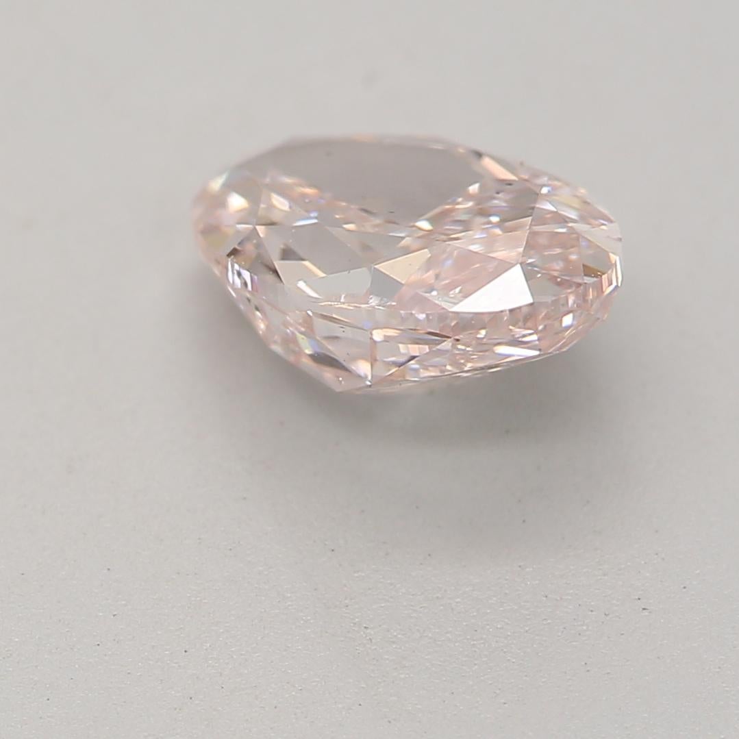 Diamant rose orangé clair de 1,02 carat de pureté SI2 certifié par le GIA Neuf - En vente à บางรัก, TH
