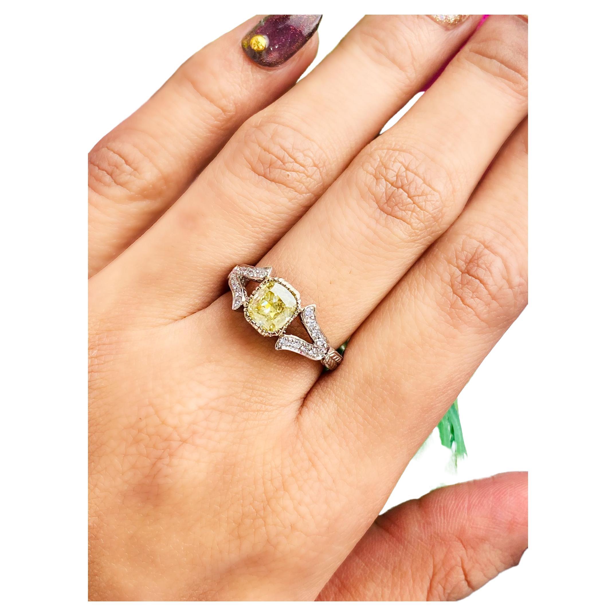 GIA Certified 1.02 Carat Fancy Light Yellow Diamond Ring For Sale at 1stDibs
