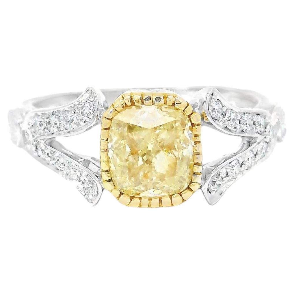 Bague en diamant jaune clair de 1,02 carat de pureté I1 certifiée par le GIA