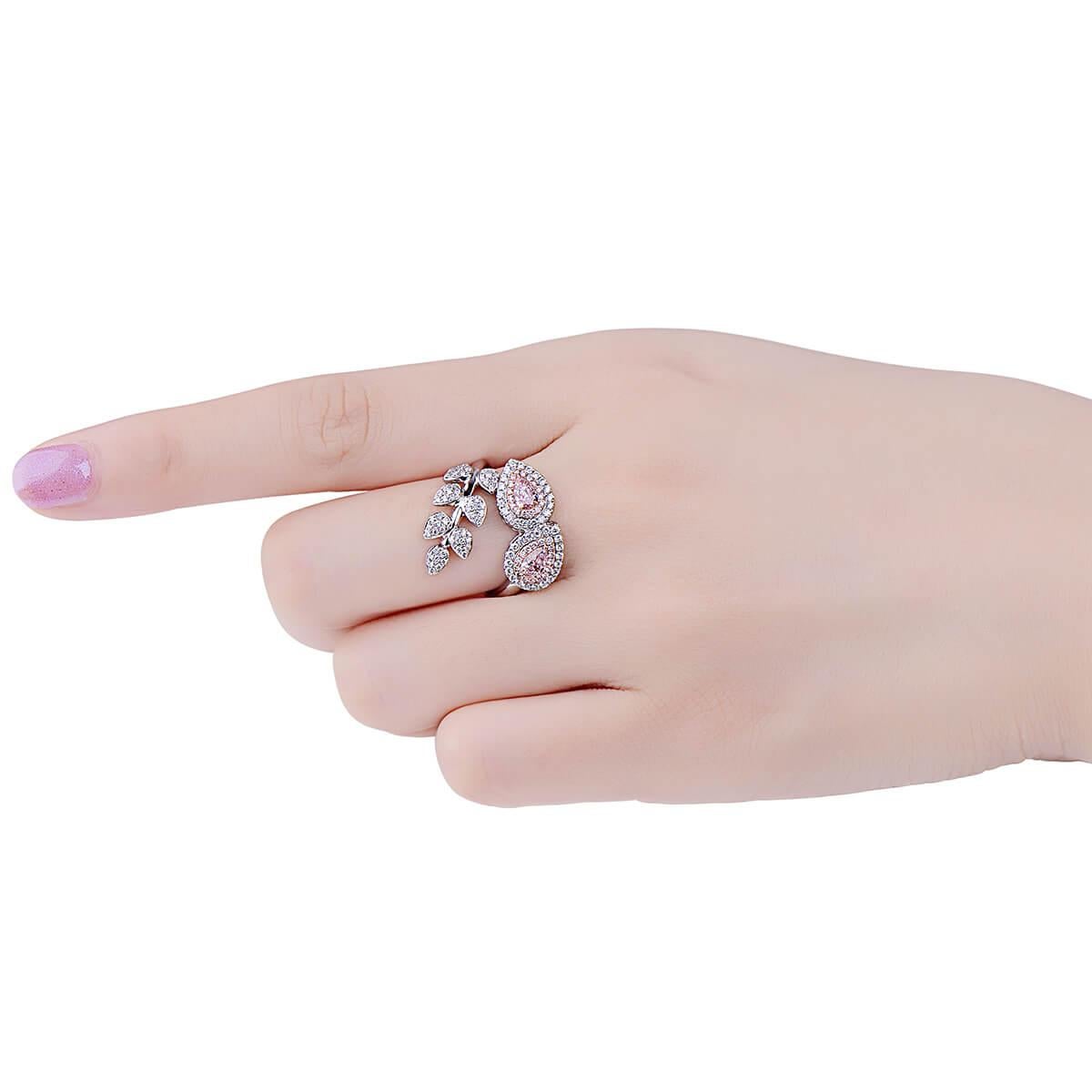 GIA Certified 1.02 Carat Fancy Pink White Diamond 18 Karat Gold Fashion Ring In New Condition In London, GB