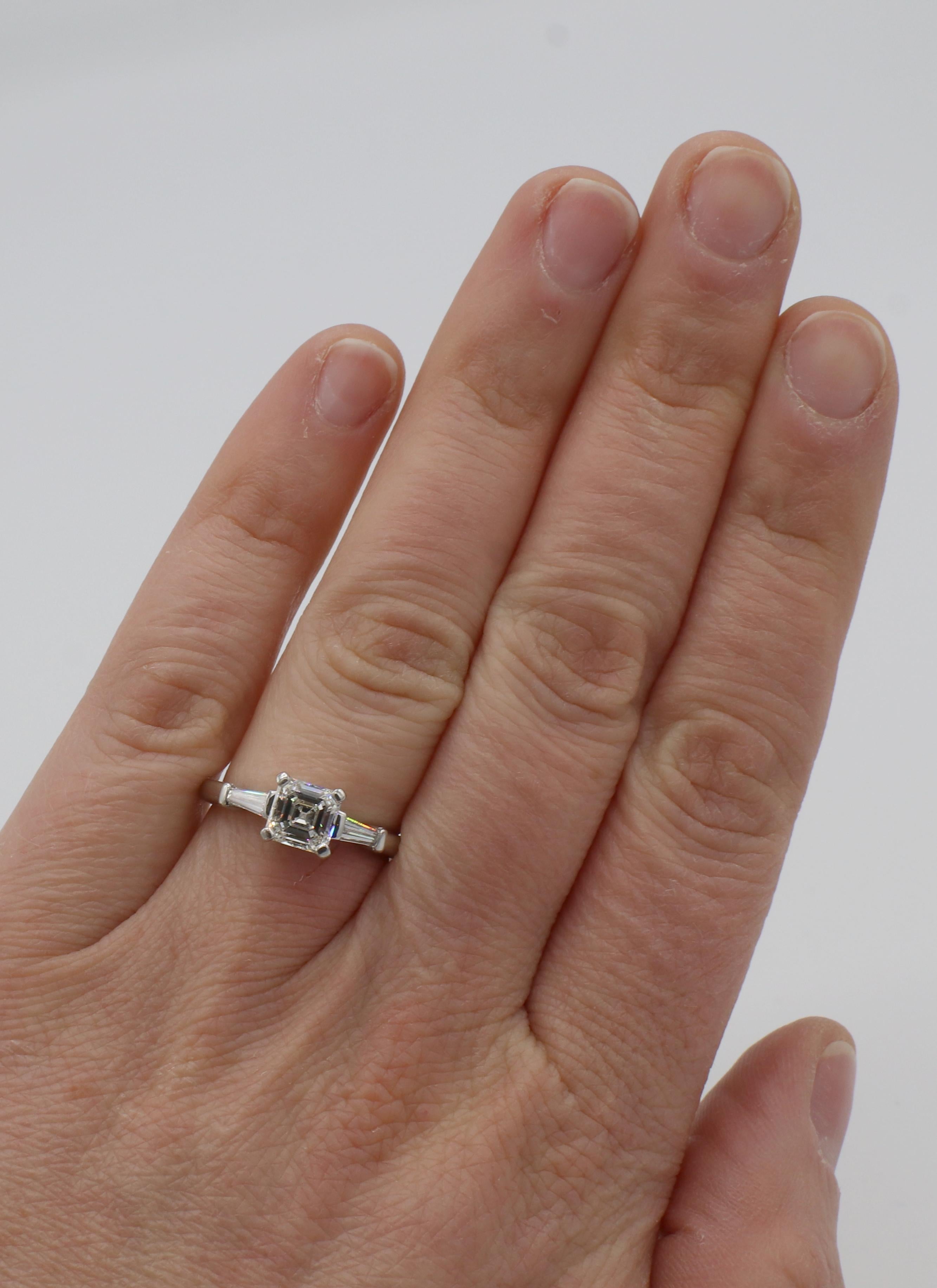 Asscher Cut GIA Certified 1.02 Carat G VVS1 Asscher Natural Diamond Platinum Engagement Ring For Sale