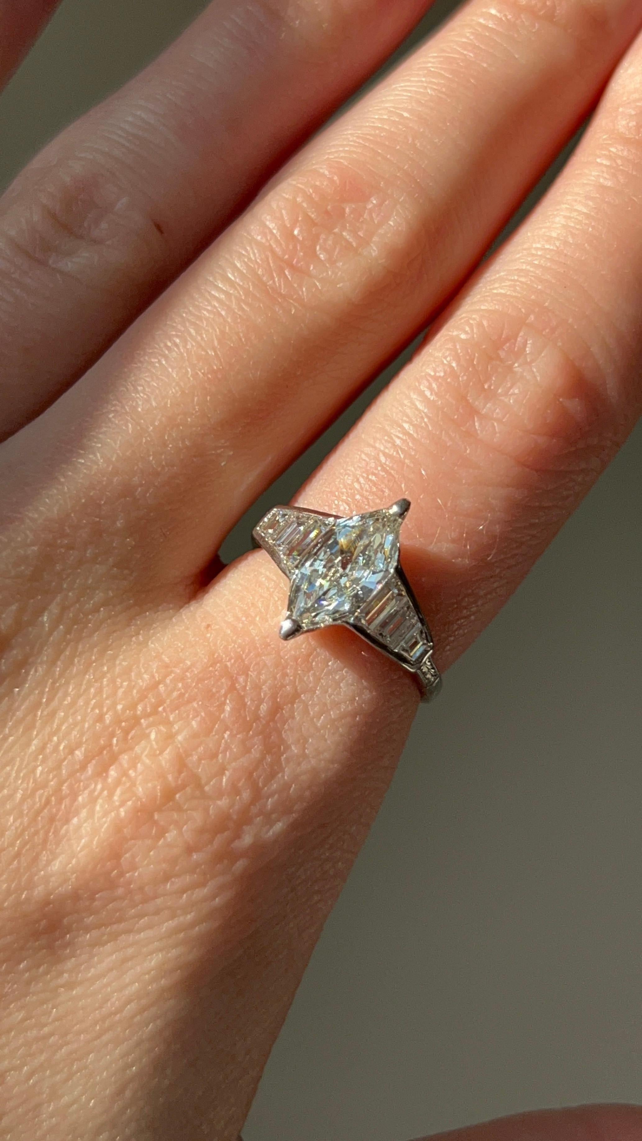 GIA Certified 1.02 Carat Marquise Cut Diamond Engagement Ring In Good Condition In Hummelstown, PA