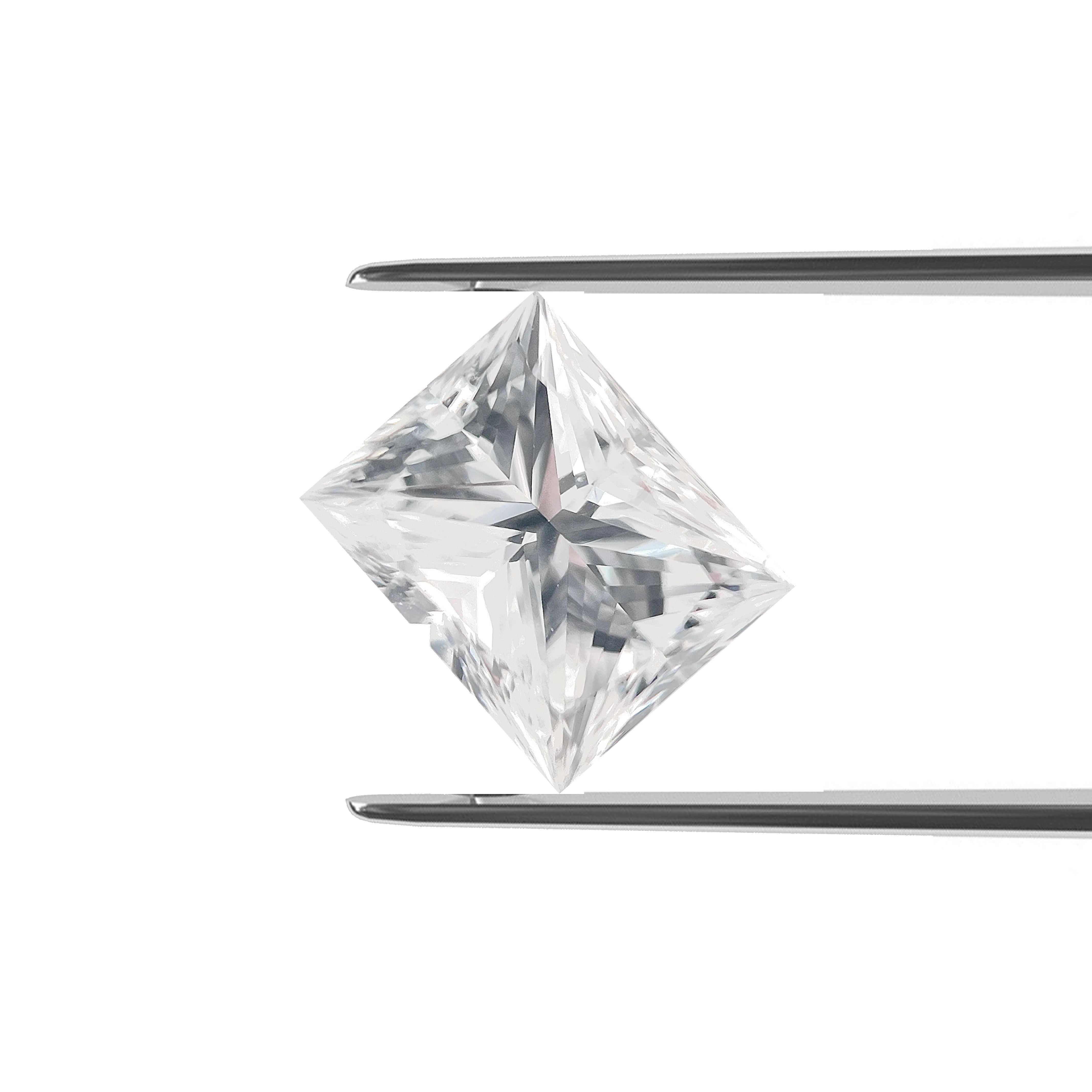  ITEM DESCRIPTION

ID #: NYC57056
Stone Shape: PRINCESS CUT DIAMOND
Diamond Weight: 1.02ct
Clarity: SI1
Color: E
Cut:	Excellent
Measurements: 6.22 x4.99x 4.10 mm
Depth %:	82.10%
Table %:	73.00%
Symmetry: Good
Polish: Very Good
Fluorescence: