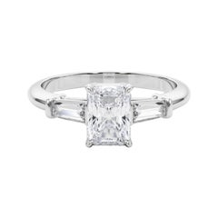 GIA zertifiziert 1,02 Karat Radiant & Baguette Drei-Stein-Platin Diamantring