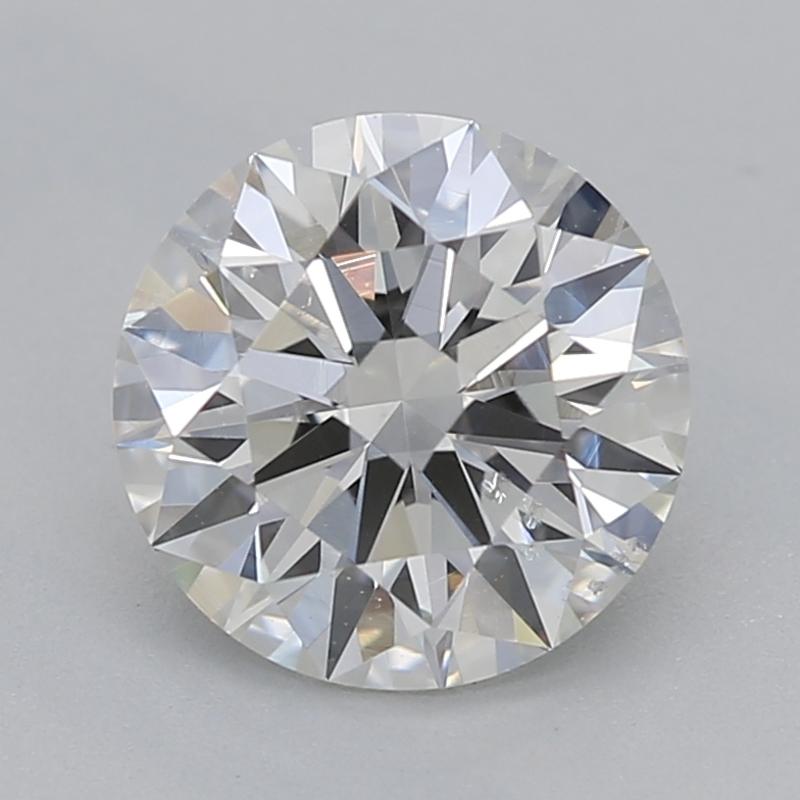 Avec son design saisissant, cette bague en diamant captivante présente une pièce centrale étonnante composée d'un diamant rond pesant 1.02 , magnifiquement complété par deux autres diamants. Chaque diamant est fabriqué de manière experte et certifié