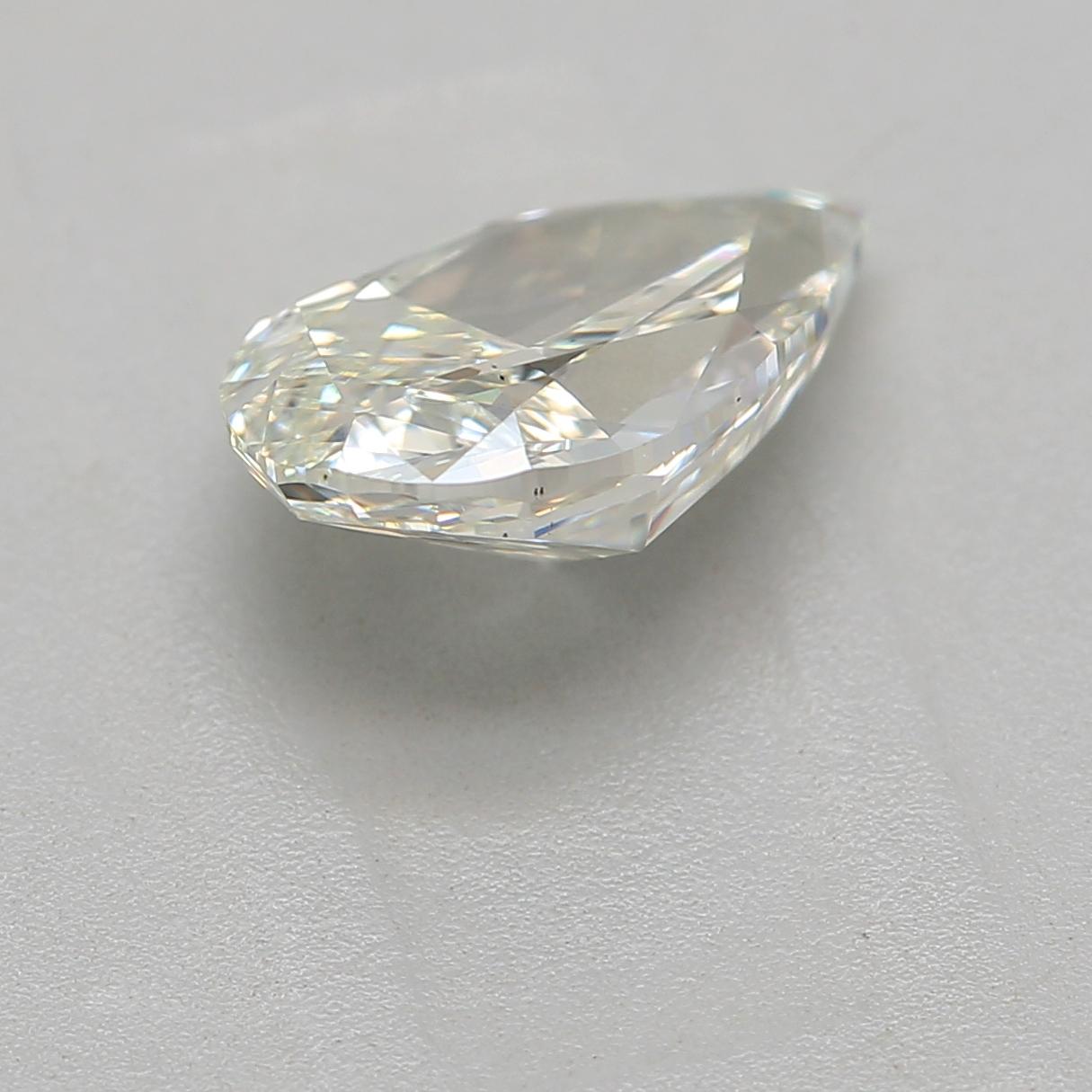 GIA Certified 1.02 Carat Very Light Green Yellow SI1 Clarity Diamond In New Condition For Sale In บางรัก, TH