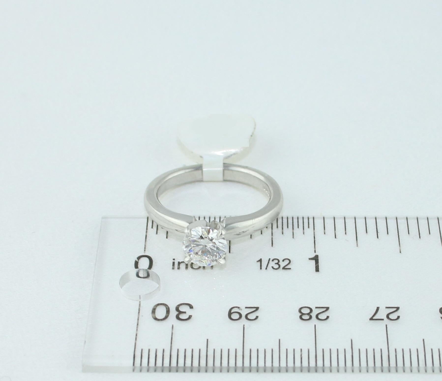 Bague de fiançailles en platine avec diamant rond de 1,03 carat F VVS2 certifié par le GIA en vente 2