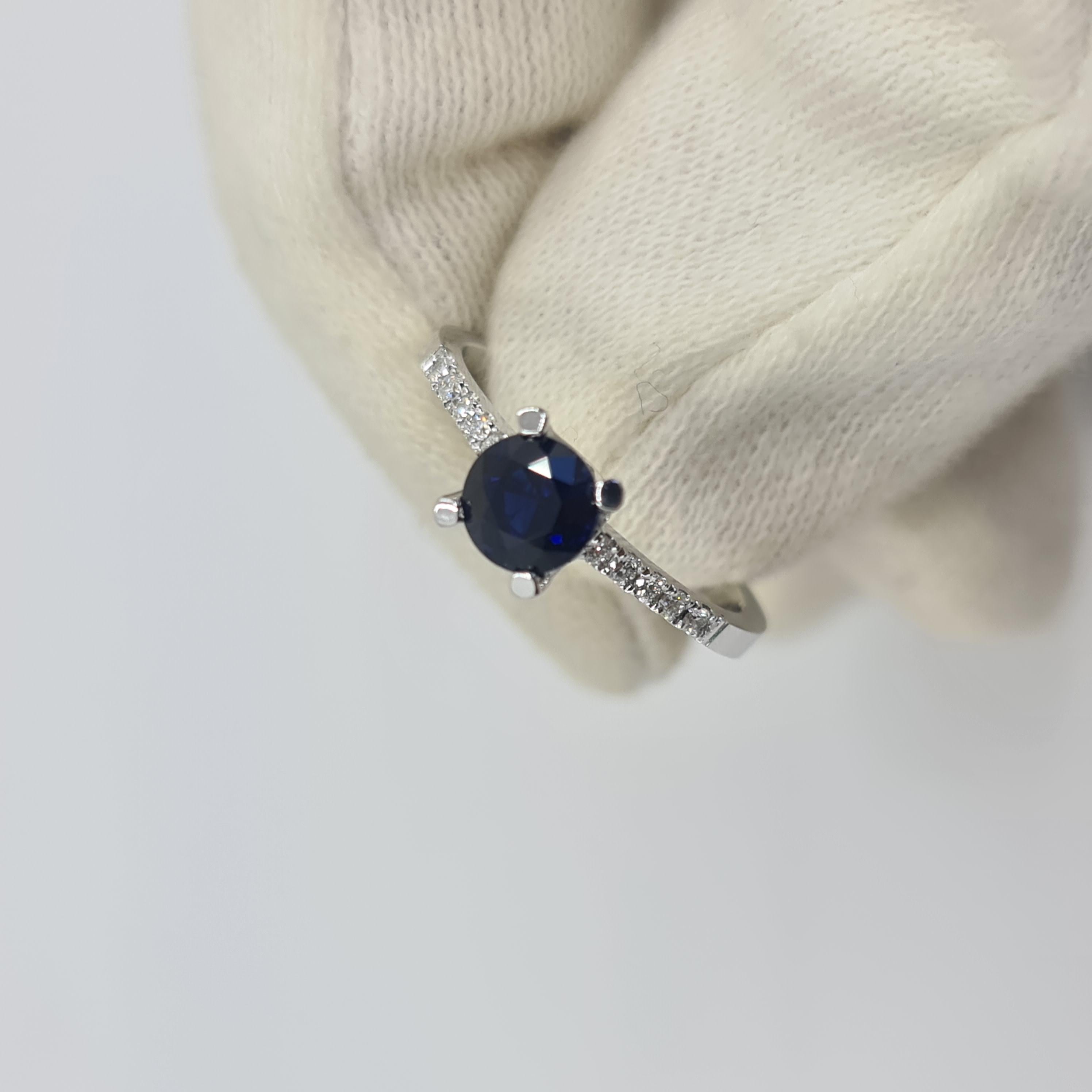 GIA Certified 1.03 Carat Natural, not heated, Sapphire and Diamonds Ring For Sale 9