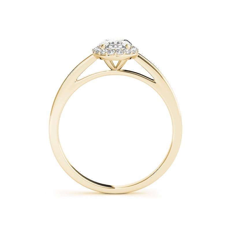 Taglio ovale Anello con diamante aureolato ovale certificato GIA da 1,03 carati in oro giallo 18 carati in vendita