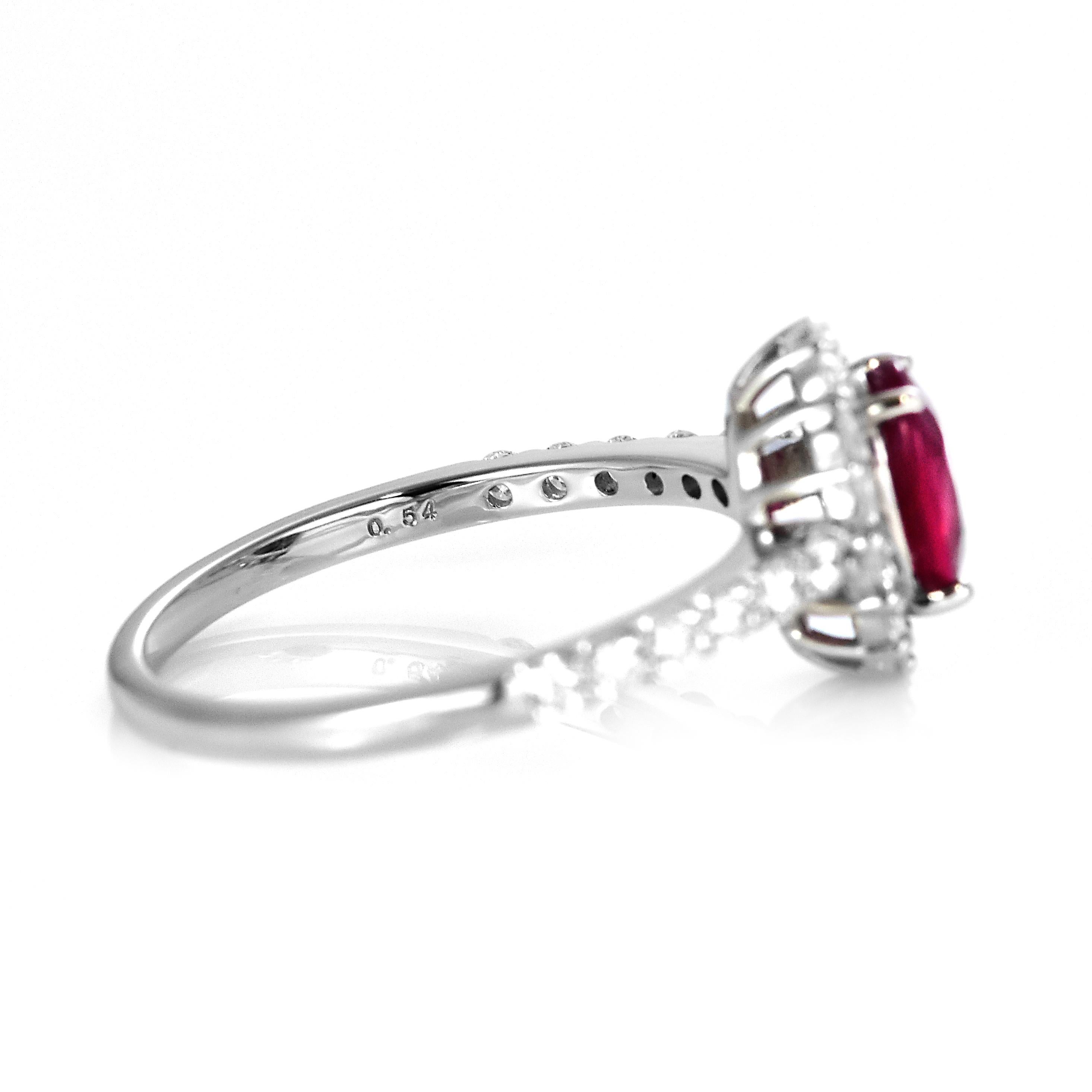 GIA Certified 1.03 Carat Pigeon's Blood Red Burmese Ruby Ring Made in Platinum For Sale 2