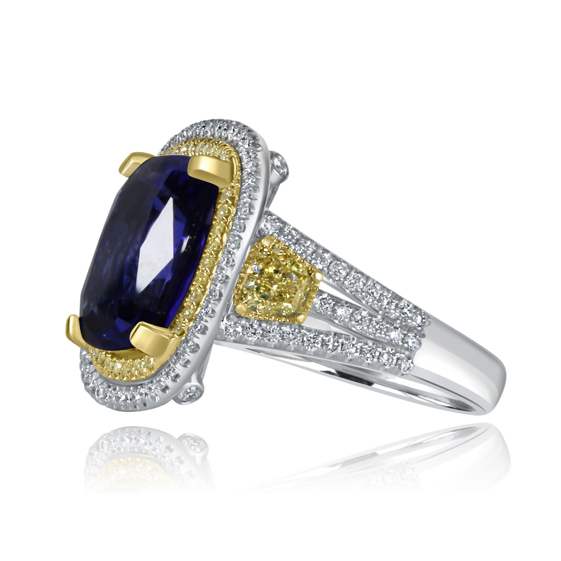 GIA Certified 10.34 Ctw Cushion Tanzanite Diamond Ring Halo 14K White Gold en vente 2