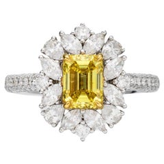 GIA-zertifizierter, 1,03 Karat Fancy Vivid Yellow Smaragdschliff Solitär Diamantring 18KT