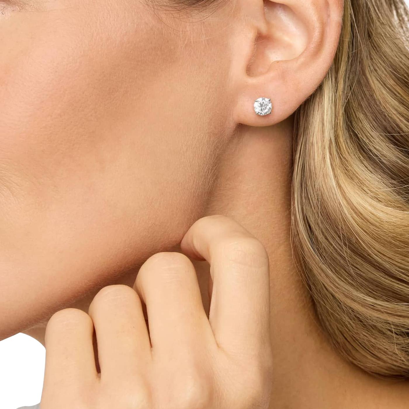GIA-zertifizierte 1,03 Karat natürliche Diamant-Ohrstecker VVS1/F Farbe 14K Weißgold im Zustand „Neu“ im Angebot in Aventura, FL